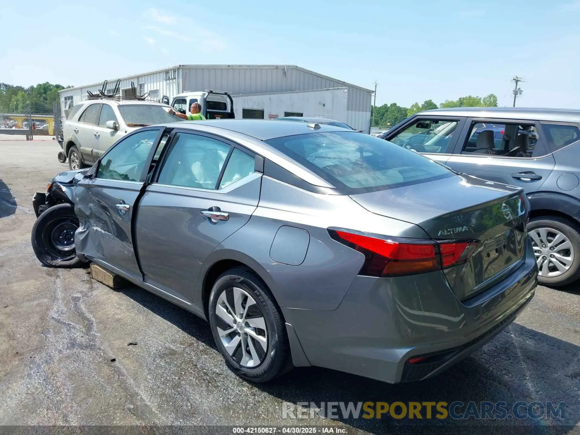 3 Photograph of a damaged car 1N4BL4BV4KC238988 NISSAN ALTIMA 2019