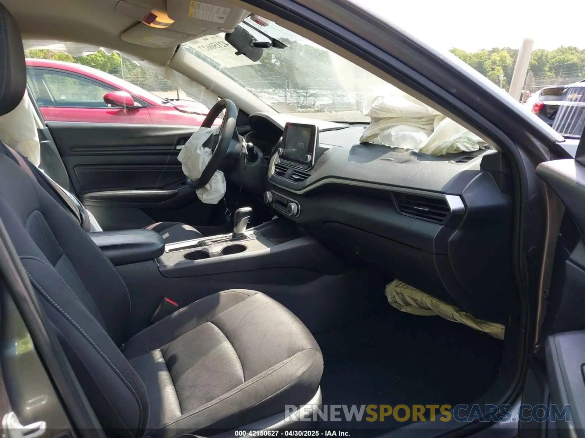 5 Photograph of a damaged car 1N4BL4BV4KC238988 NISSAN ALTIMA 2019