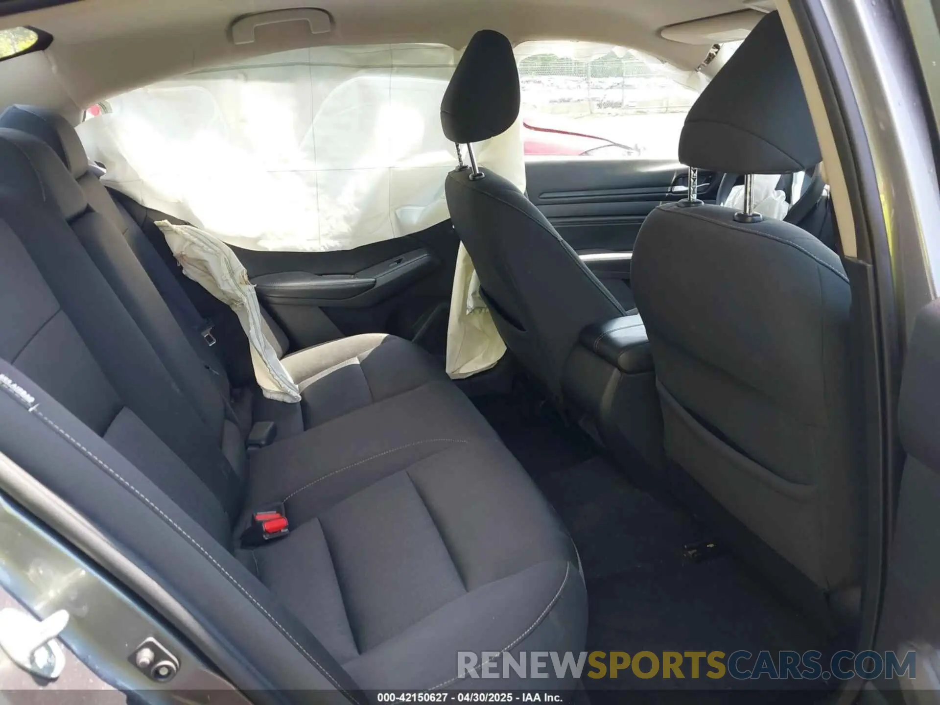 8 Photograph of a damaged car 1N4BL4BV4KC238988 NISSAN ALTIMA 2019