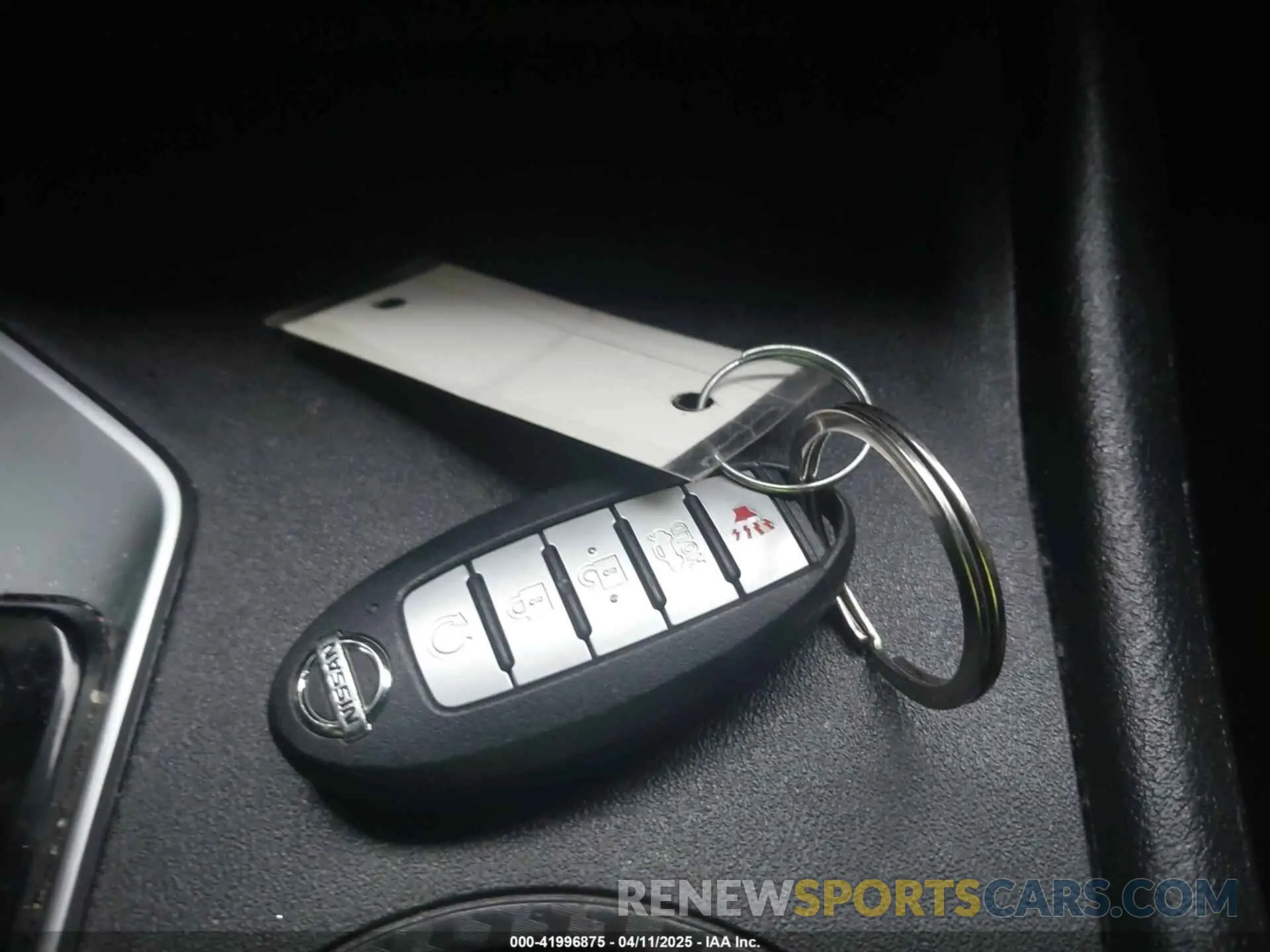 11 Photograph of a damaged car 1N4BL4BV4KC246105 NISSAN ALTIMA 2019
