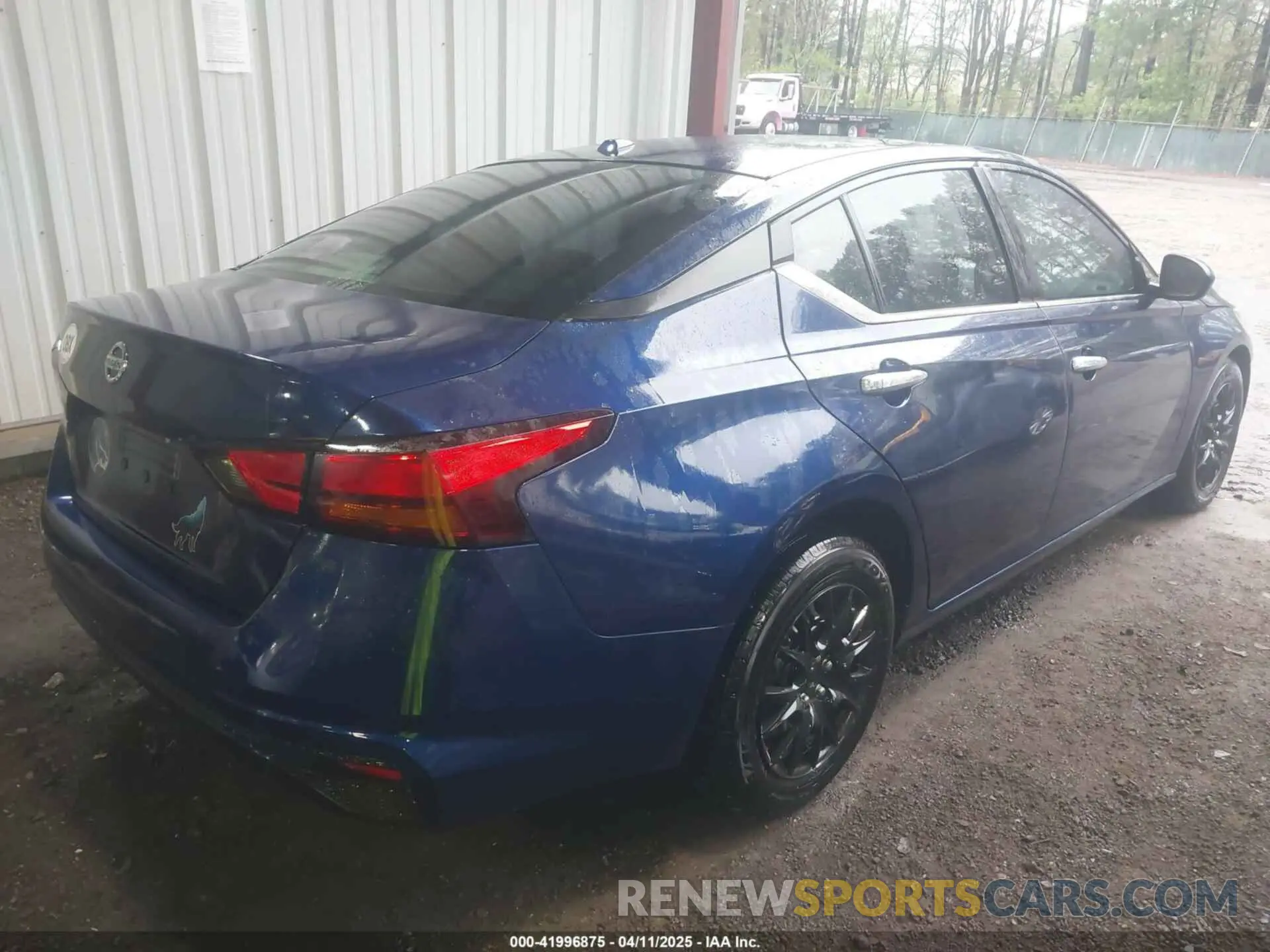 4 Photograph of a damaged car 1N4BL4BV4KC246105 NISSAN ALTIMA 2019