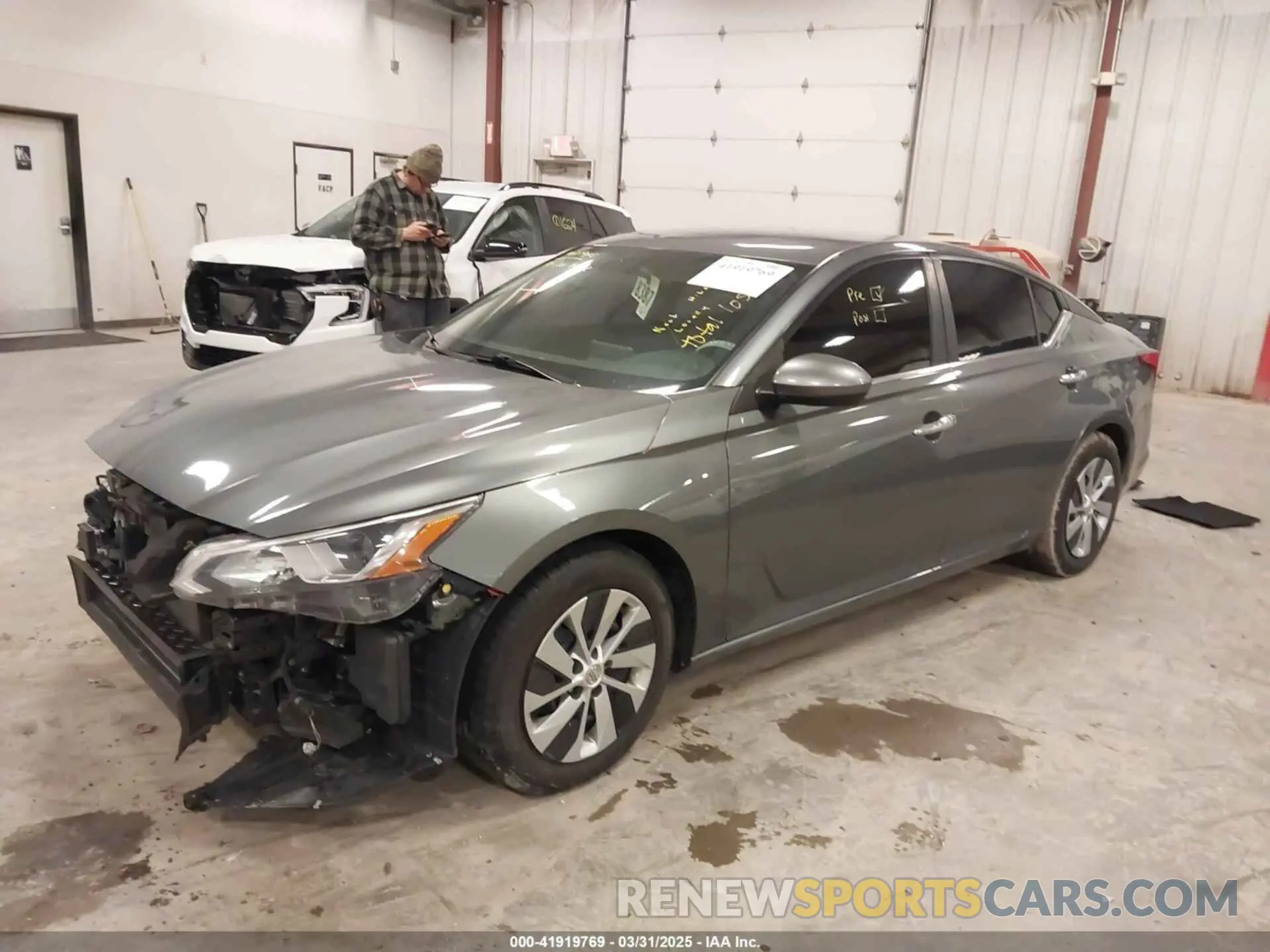 2 Photograph of a damaged car 1N4BL4BV4KC246749 NISSAN ALTIMA 2019
