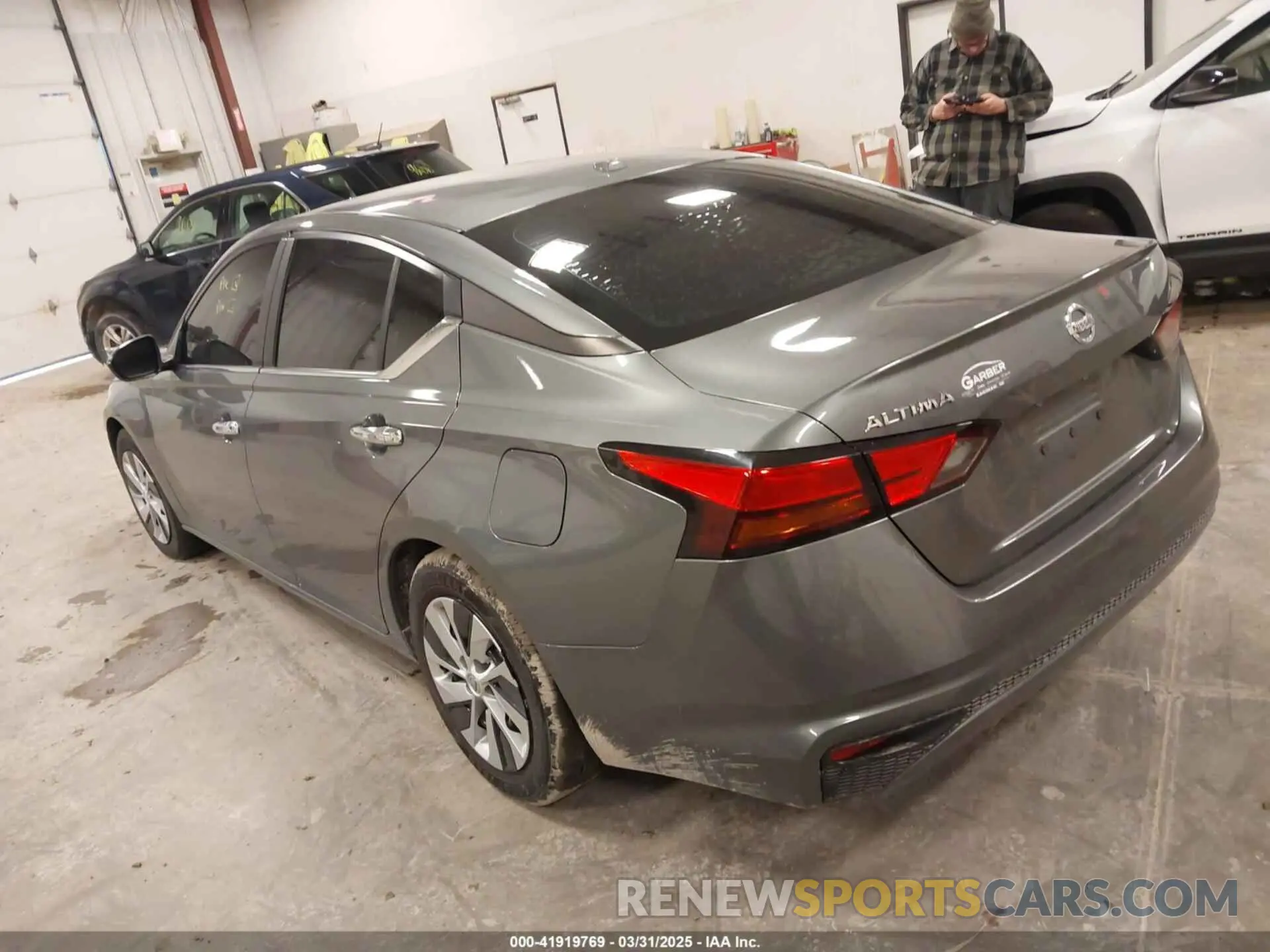 3 Photograph of a damaged car 1N4BL4BV4KC246749 NISSAN ALTIMA 2019