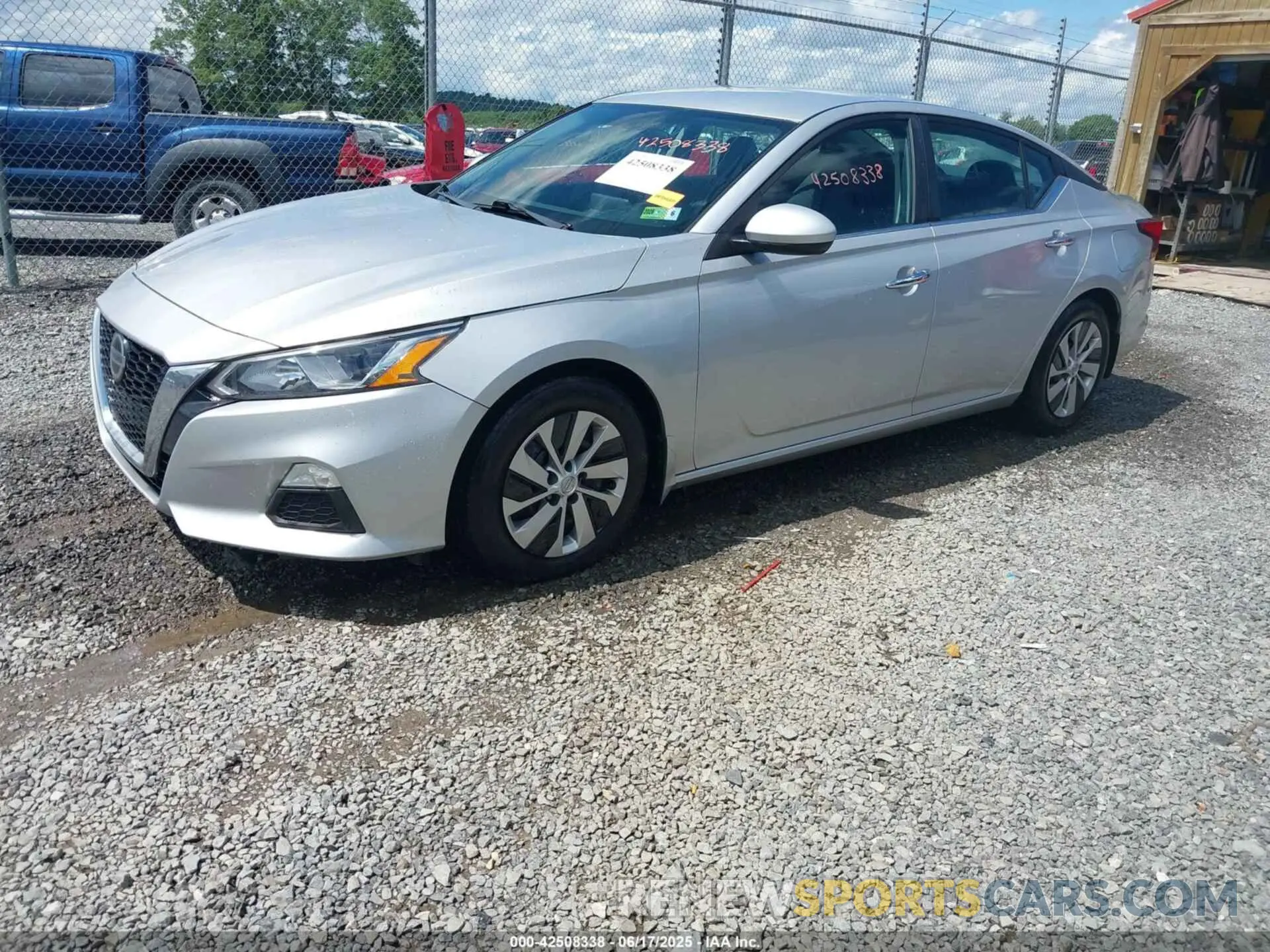 2 Photograph of a damaged car 1N4BL4BV4KC250252 NISSAN ALTIMA 2019
