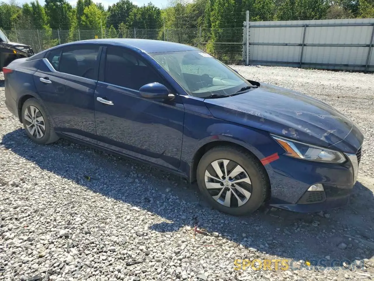 4 Photograph of a damaged car 1N4BL4BV4KN304010 NISSAN ALTIMA 2019