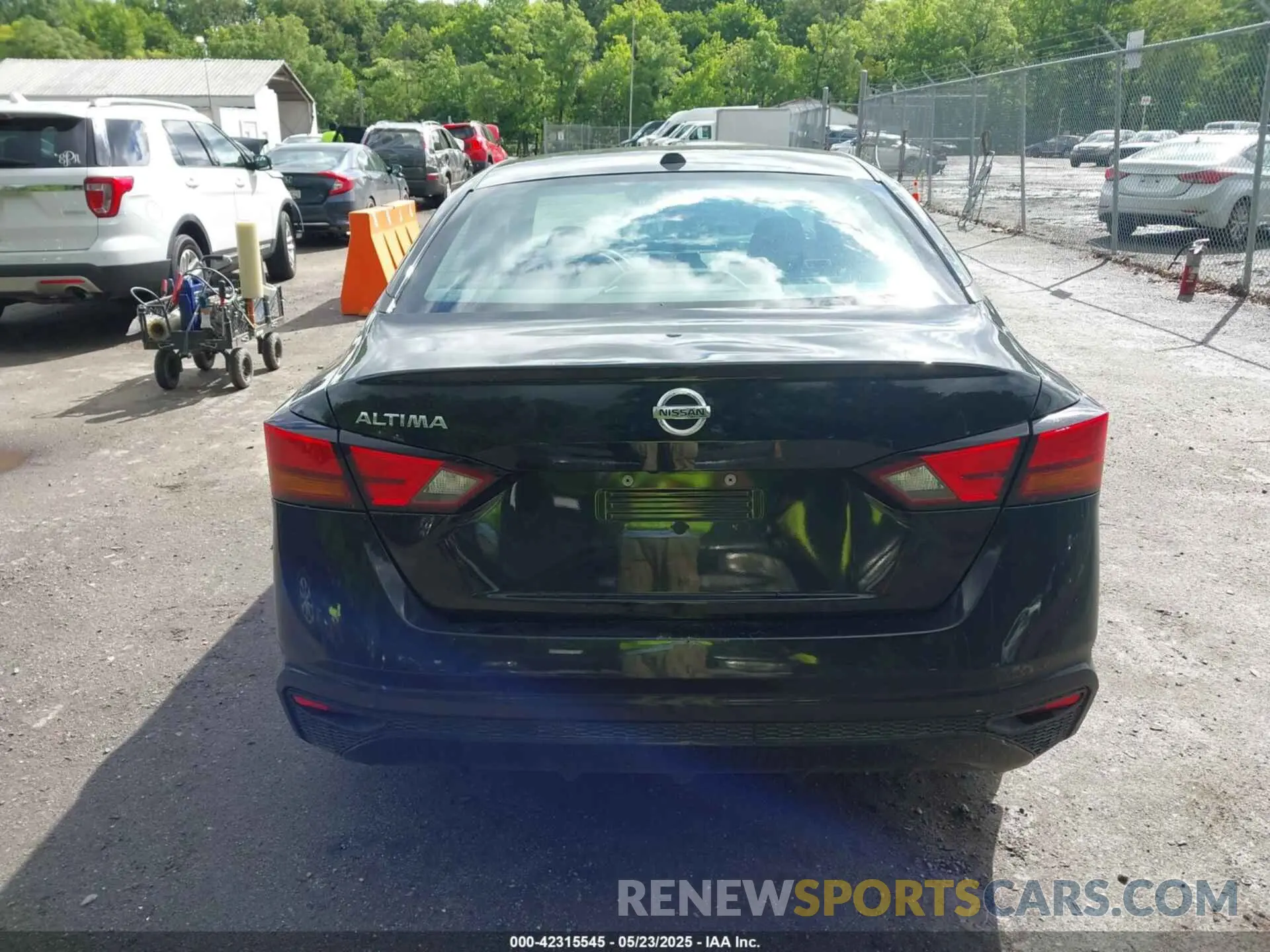 16 Photograph of a damaged car 1N4BL4BV4KN307327 NISSAN ALTIMA 2019
