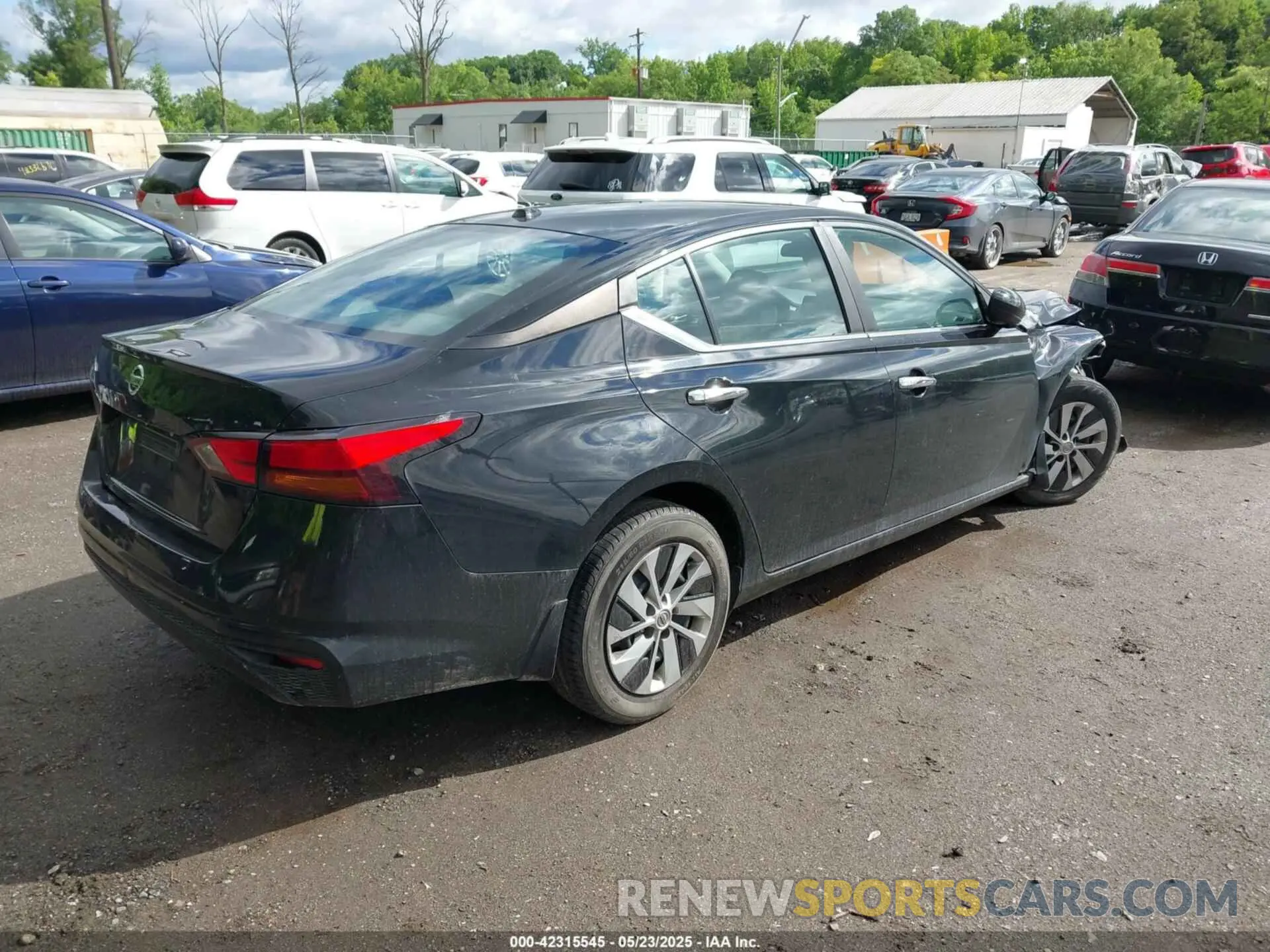 4 Photograph of a damaged car 1N4BL4BV4KN307327 NISSAN ALTIMA 2019