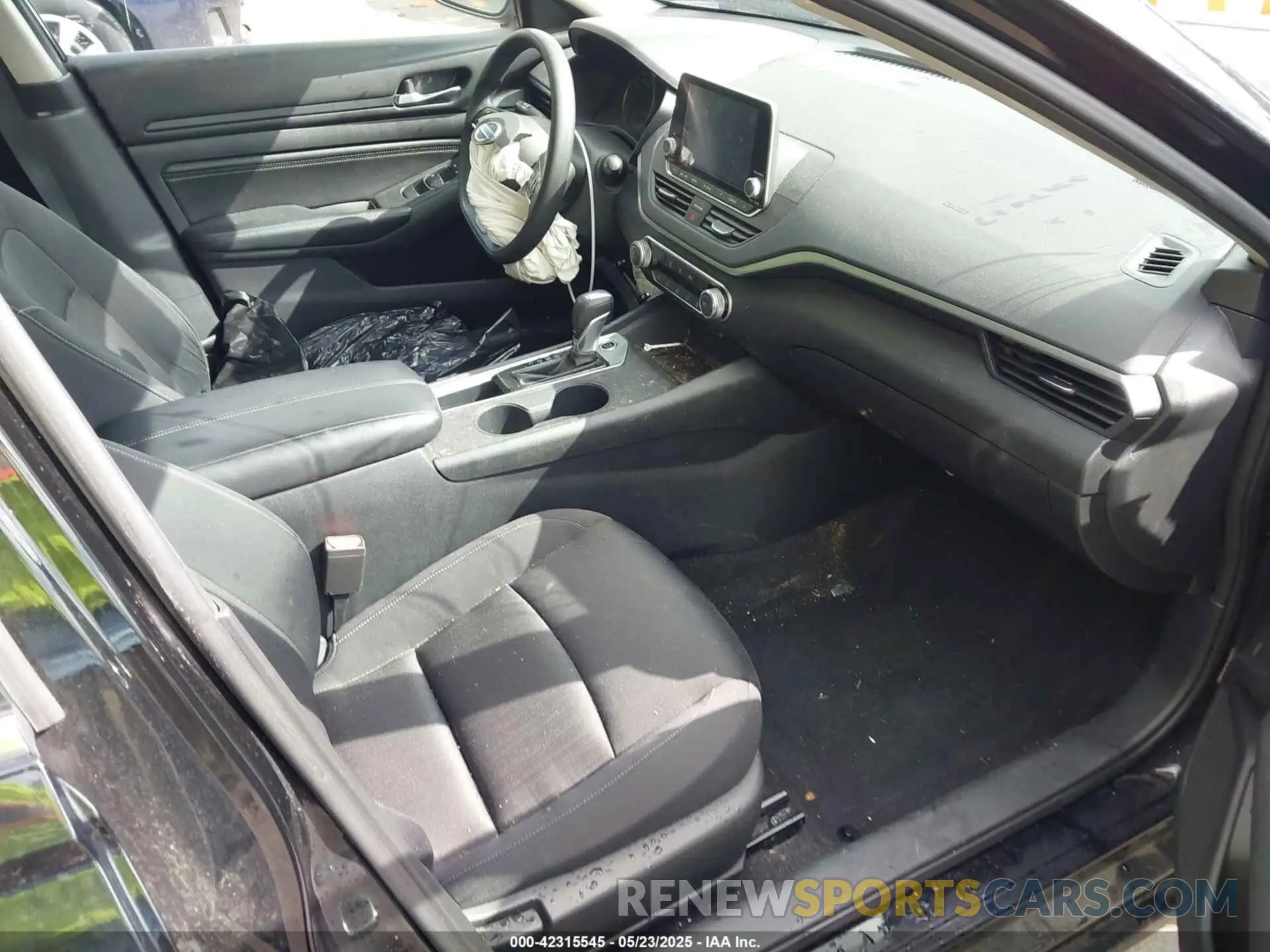 5 Photograph of a damaged car 1N4BL4BV4KN307327 NISSAN ALTIMA 2019