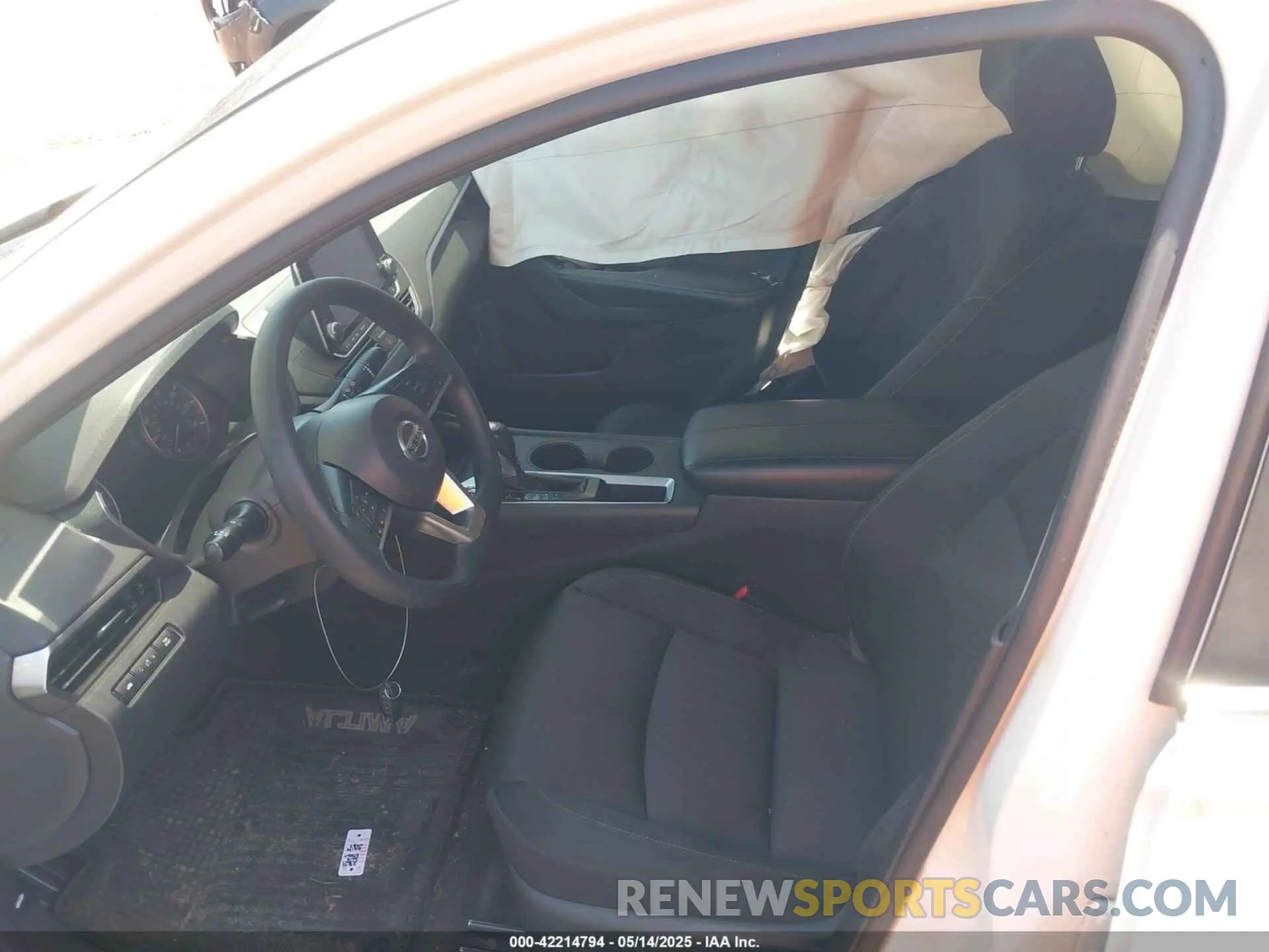 5 Photograph of a damaged car 1N4BL4BV4KN310969 NISSAN ALTIMA 2019