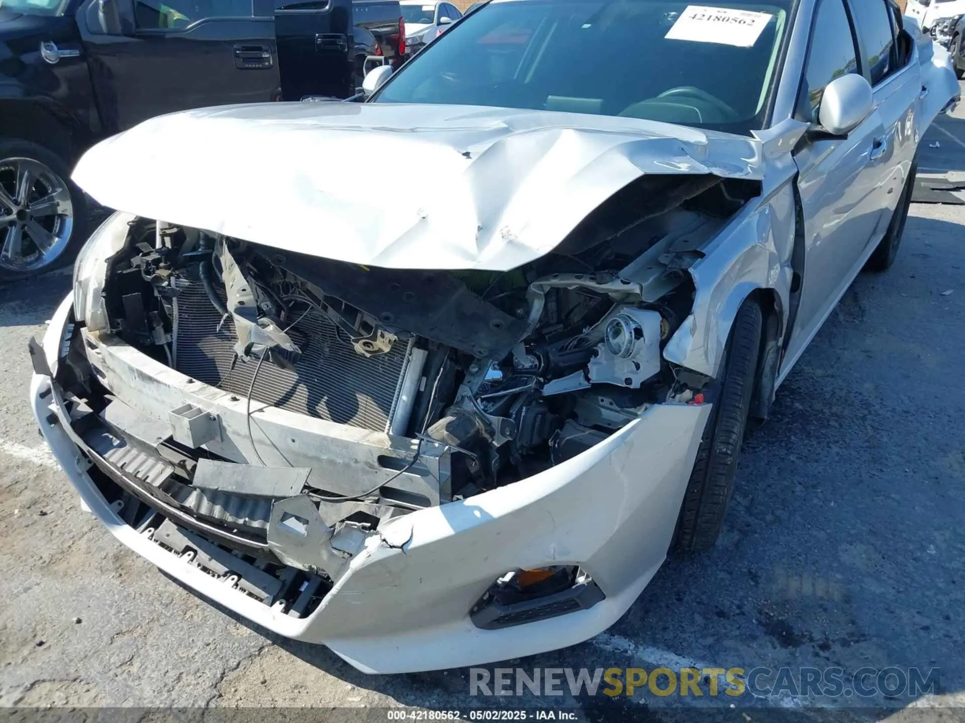 6 Photograph of a damaged car 1N4BL4BV4KN314603 NISSAN ALTIMA 2019