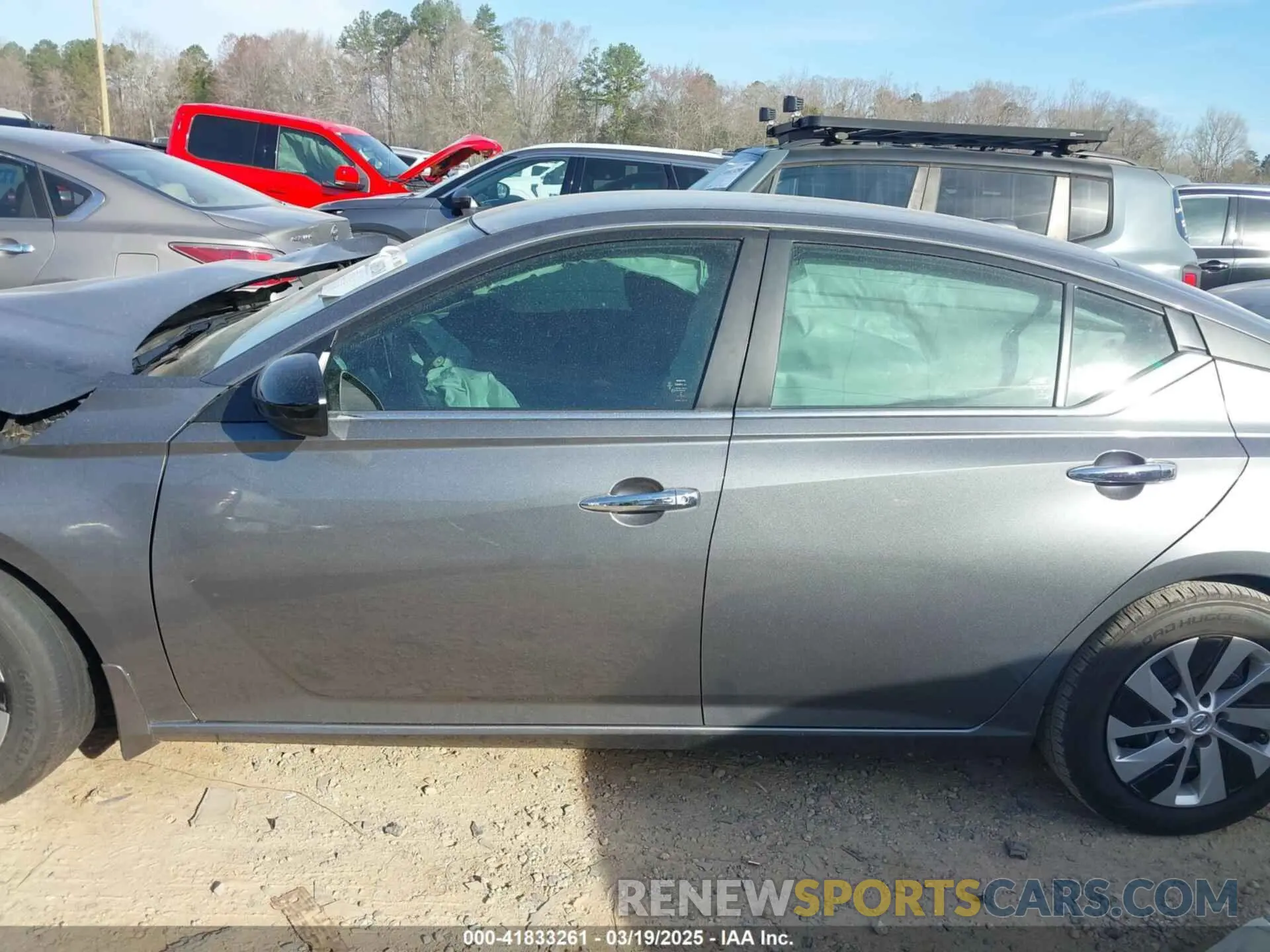 14 Photograph of a damaged car 1N4BL4BV5KC109979 NISSAN ALTIMA 2019