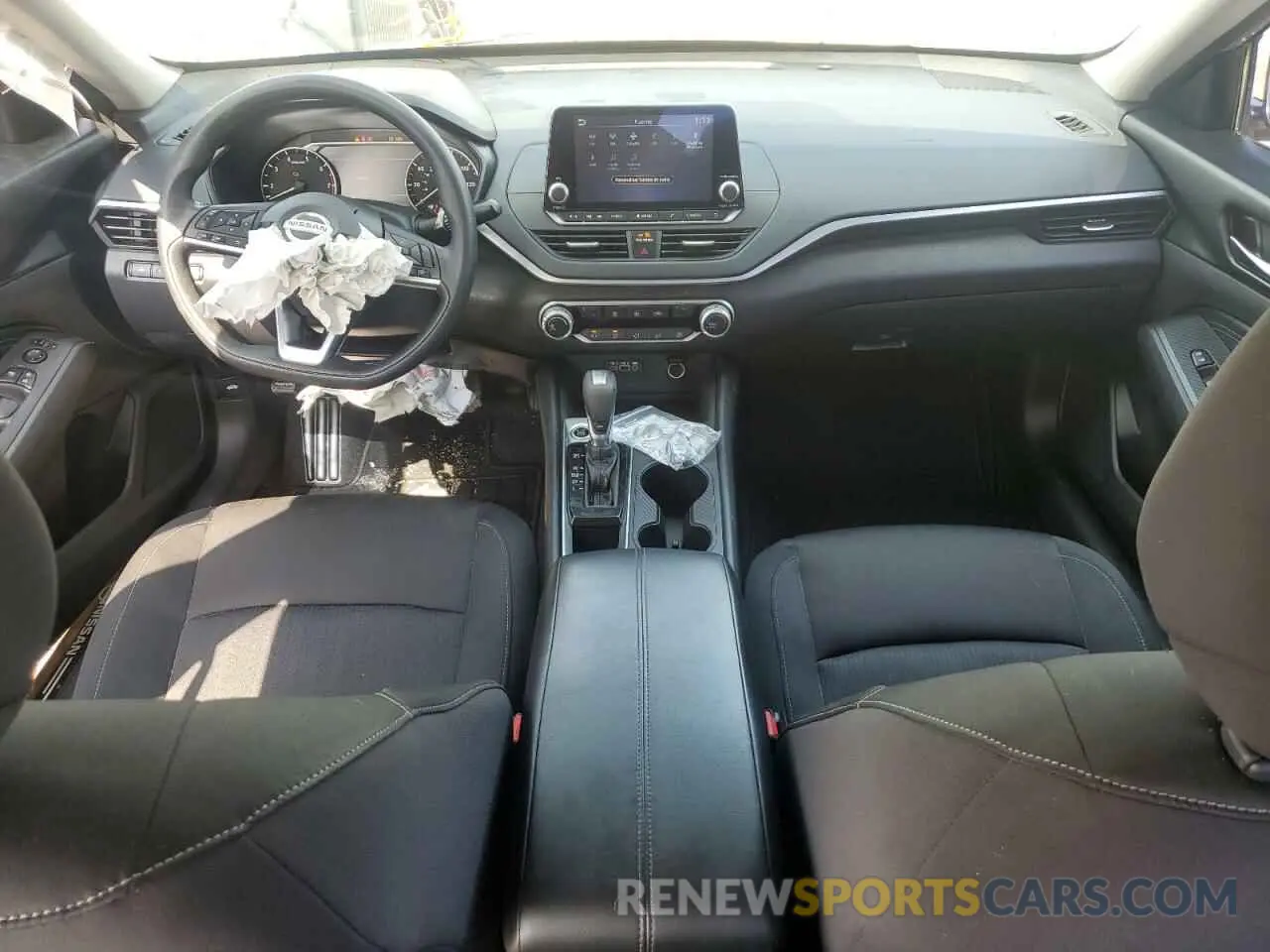 8 Photograph of a damaged car 1N4BL4BV5KC113367 NISSAN ALTIMA 2019