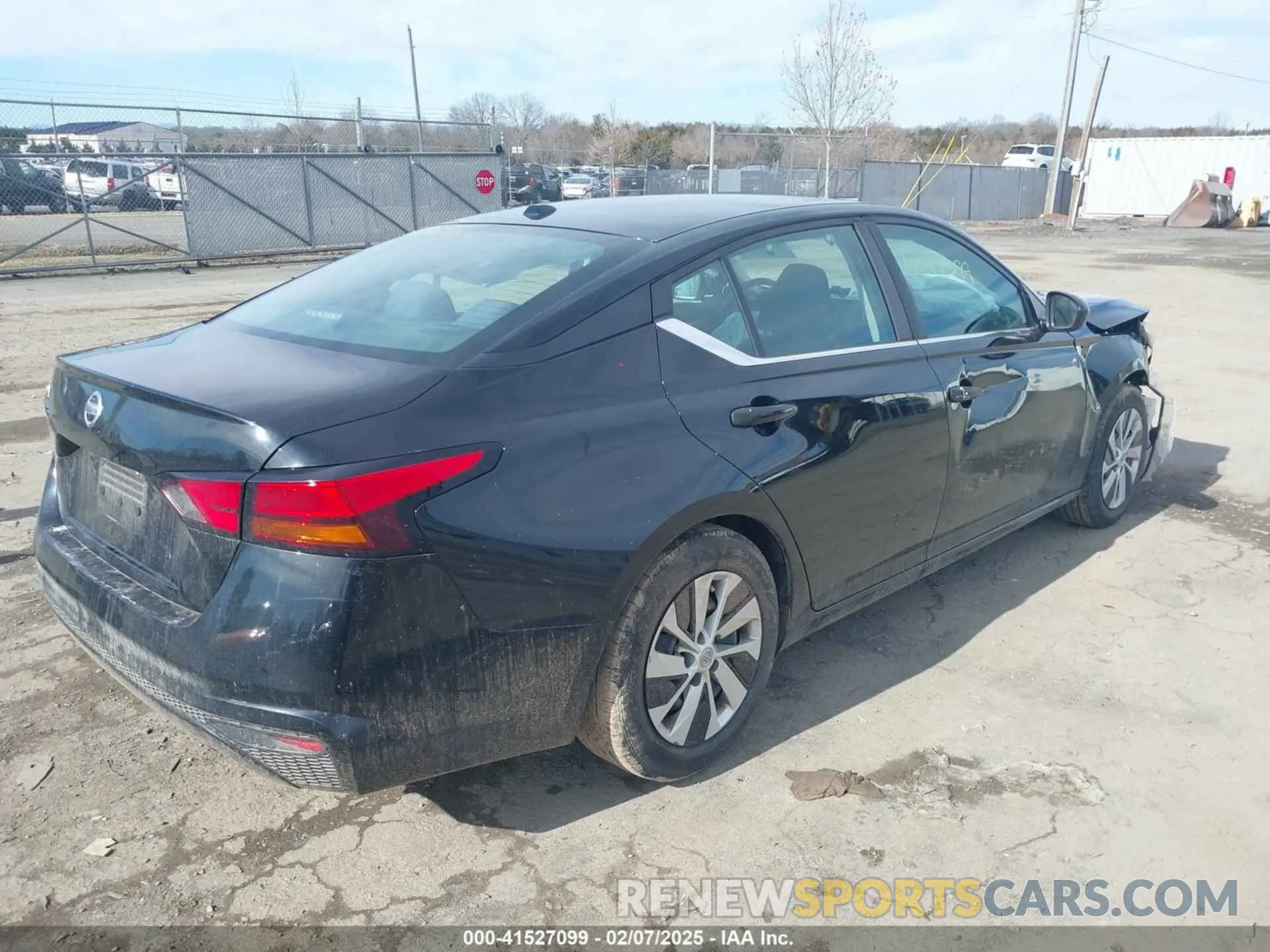 4 Photograph of a damaged car 1N4BL4BV5KC115197 NISSAN ALTIMA 2019