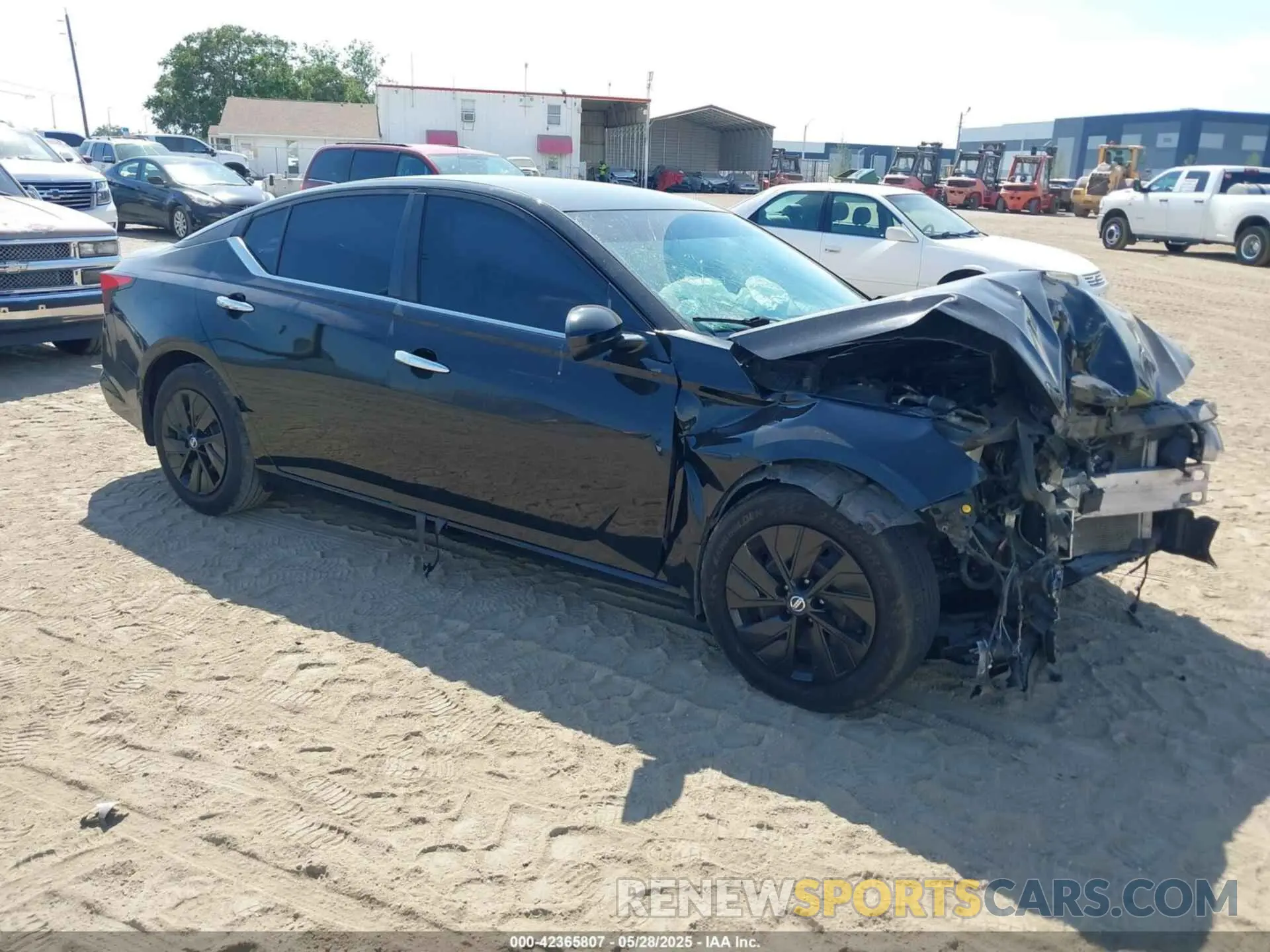 1 Photograph of a damaged car 1N4BL4BV5KC115846 NISSAN ALTIMA 2019