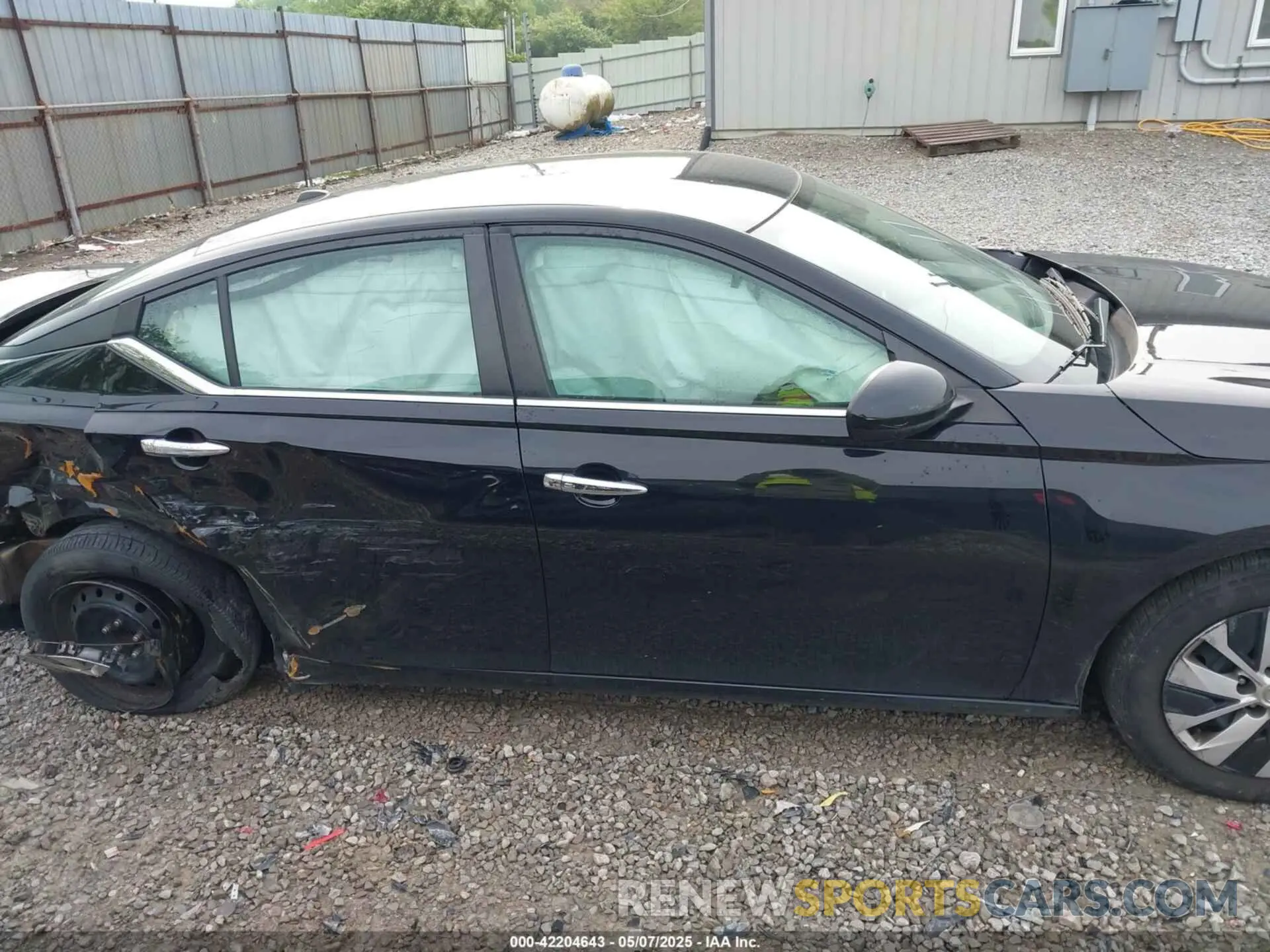 14 Photograph of a damaged car 1N4BL4BV5KC123686 NISSAN ALTIMA 2019