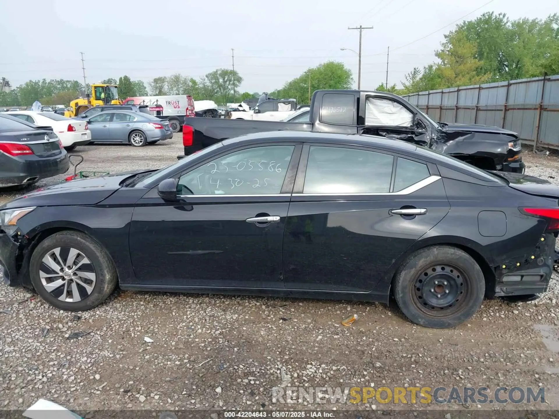 15 Photograph of a damaged car 1N4BL4BV5KC123686 NISSAN ALTIMA 2019