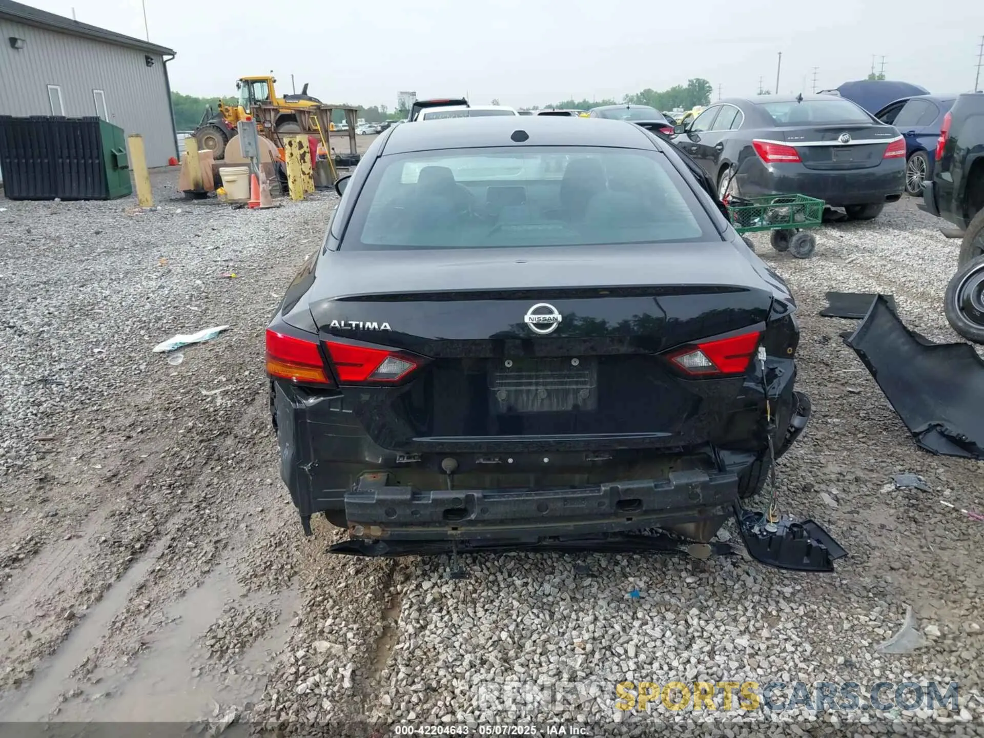 17 Photograph of a damaged car 1N4BL4BV5KC123686 NISSAN ALTIMA 2019