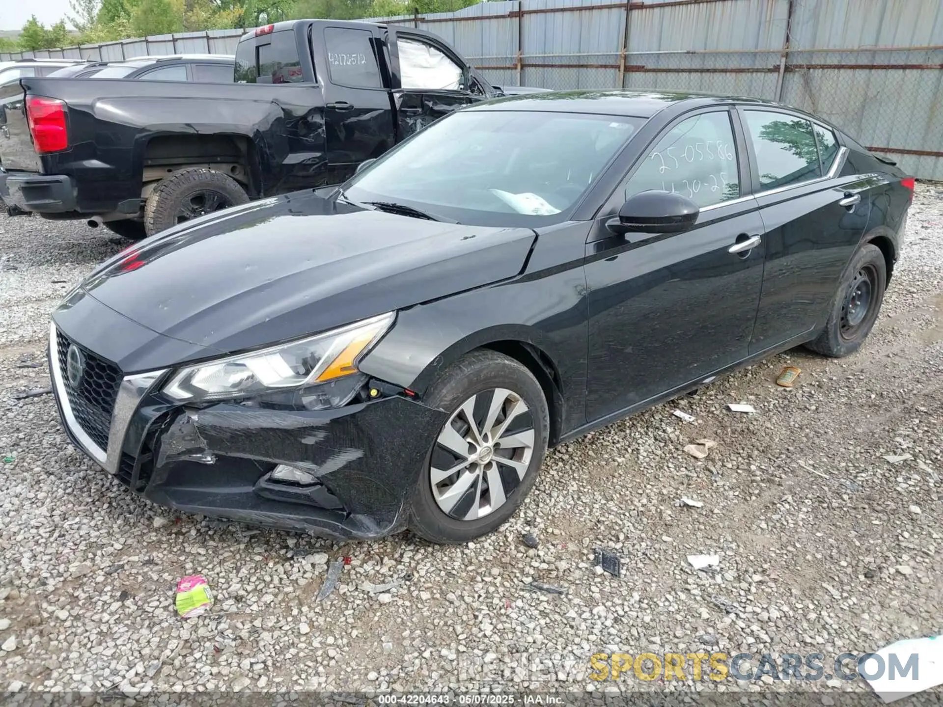 2 Photograph of a damaged car 1N4BL4BV5KC123686 NISSAN ALTIMA 2019