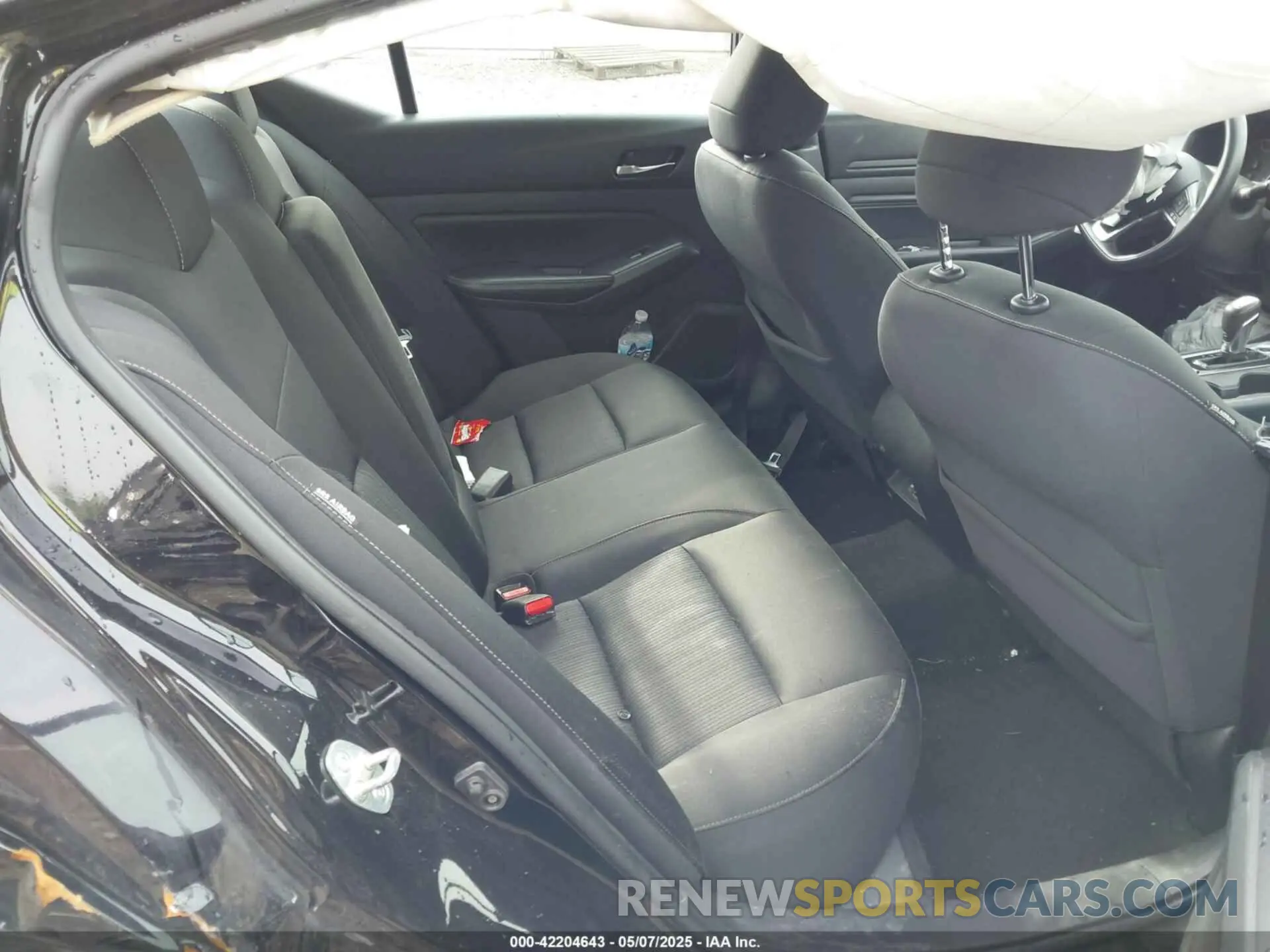 8 Photograph of a damaged car 1N4BL4BV5KC123686 NISSAN ALTIMA 2019