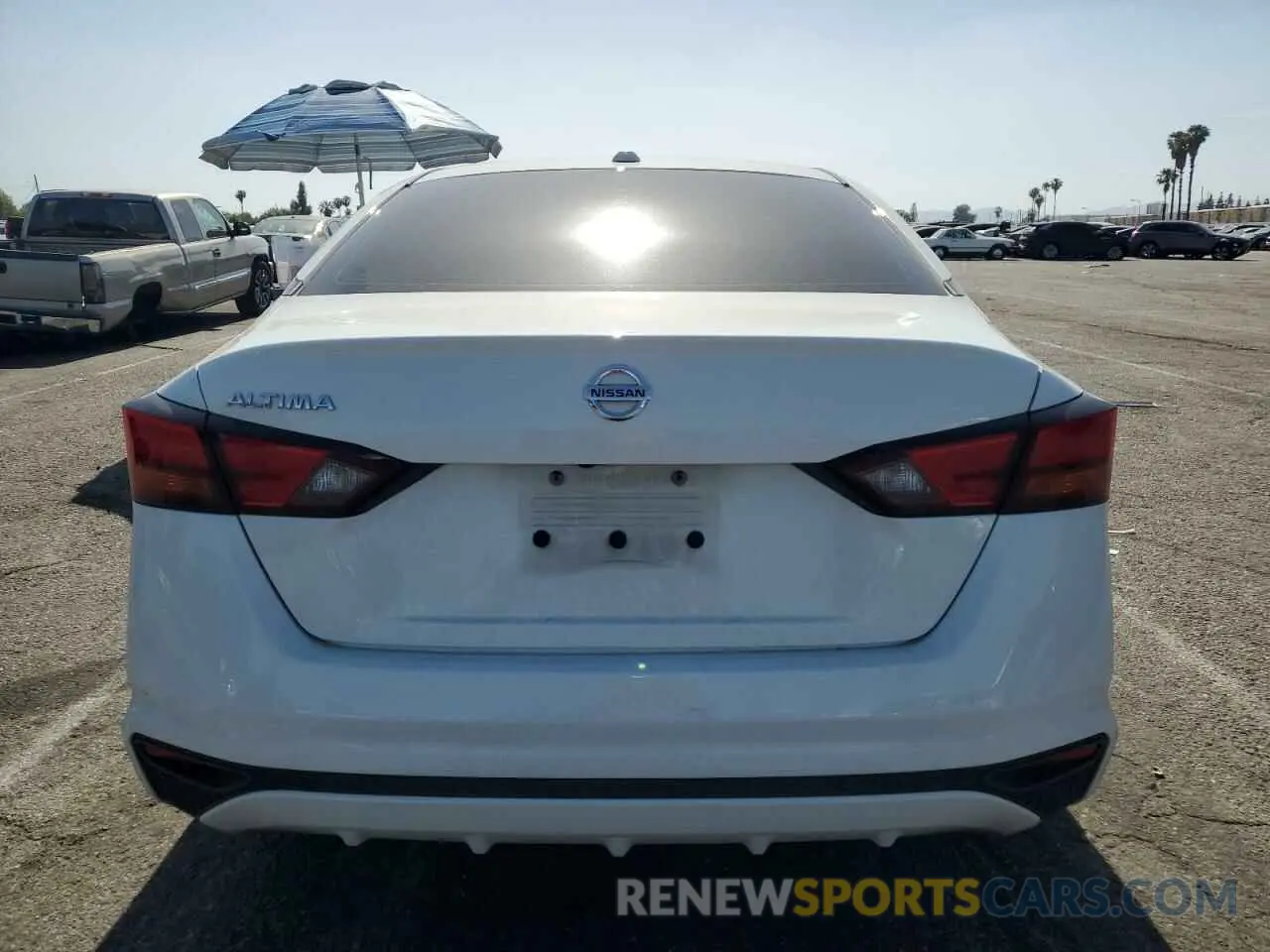 6 Photograph of a damaged car 1N4BL4BV5KC130458 NISSAN ALTIMA 2019