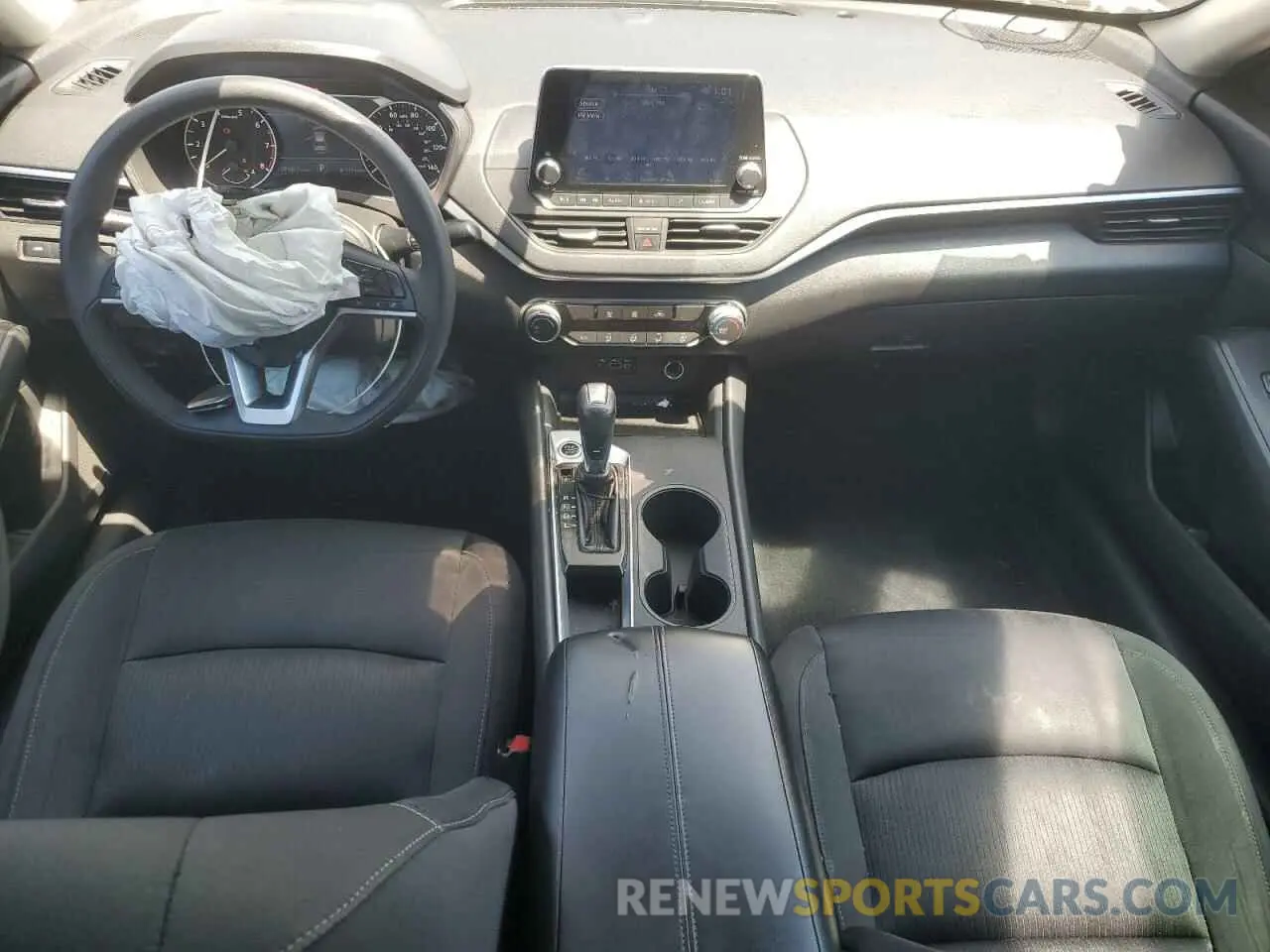 8 Photograph of a damaged car 1N4BL4BV5KC130458 NISSAN ALTIMA 2019