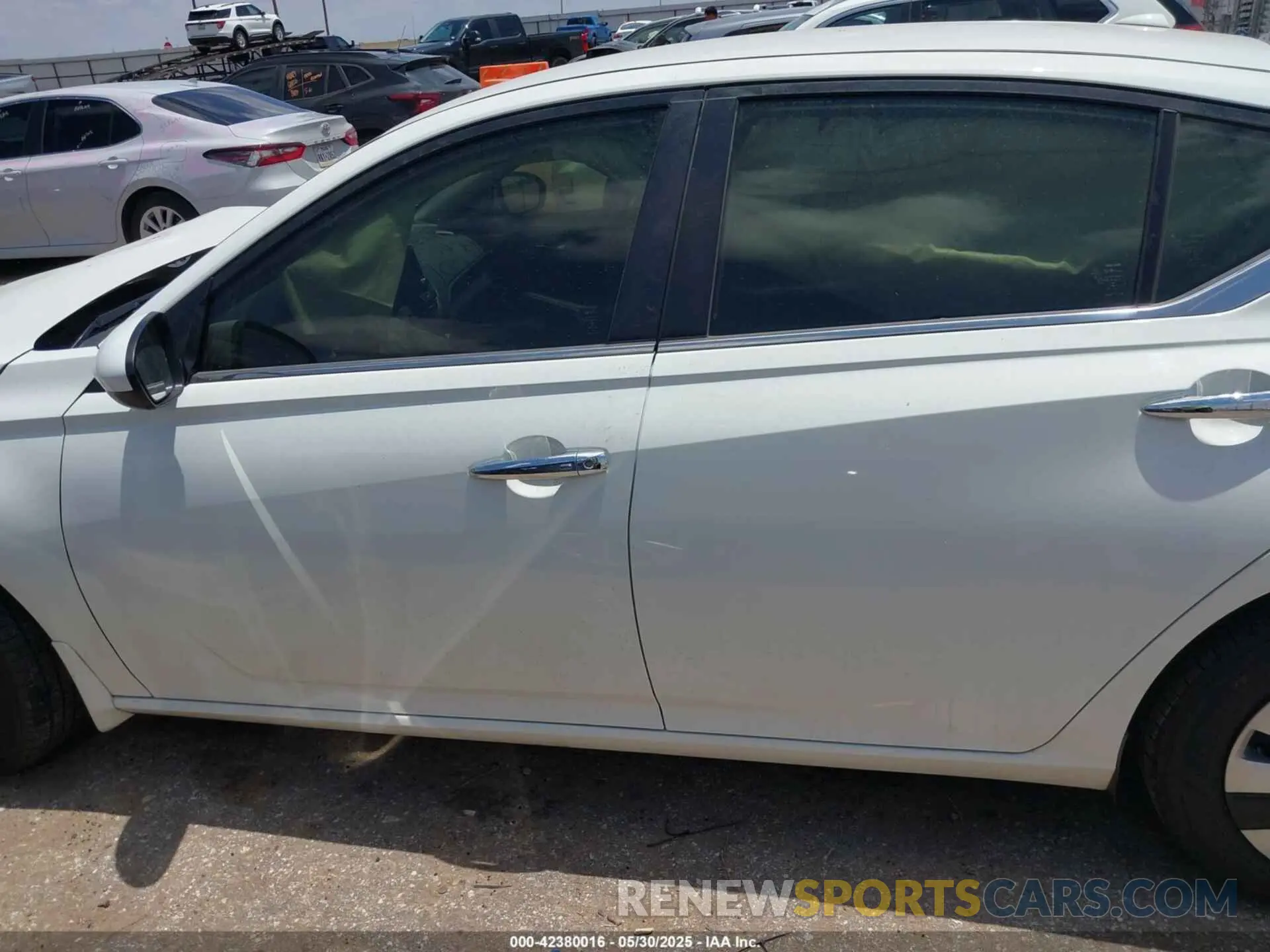 15 Photograph of a damaged car 1N4BL4BV5KC135188 NISSAN ALTIMA 2019