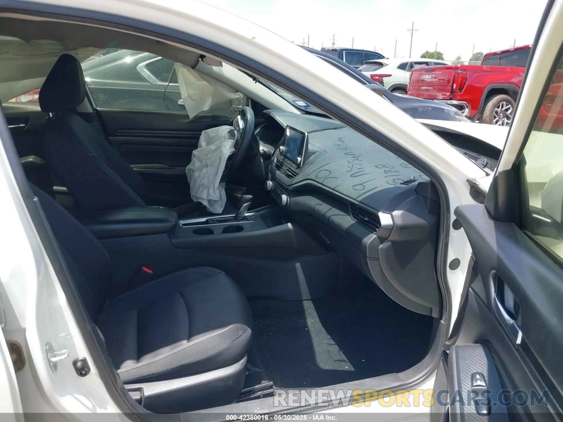 5 Photograph of a damaged car 1N4BL4BV5KC135188 NISSAN ALTIMA 2019