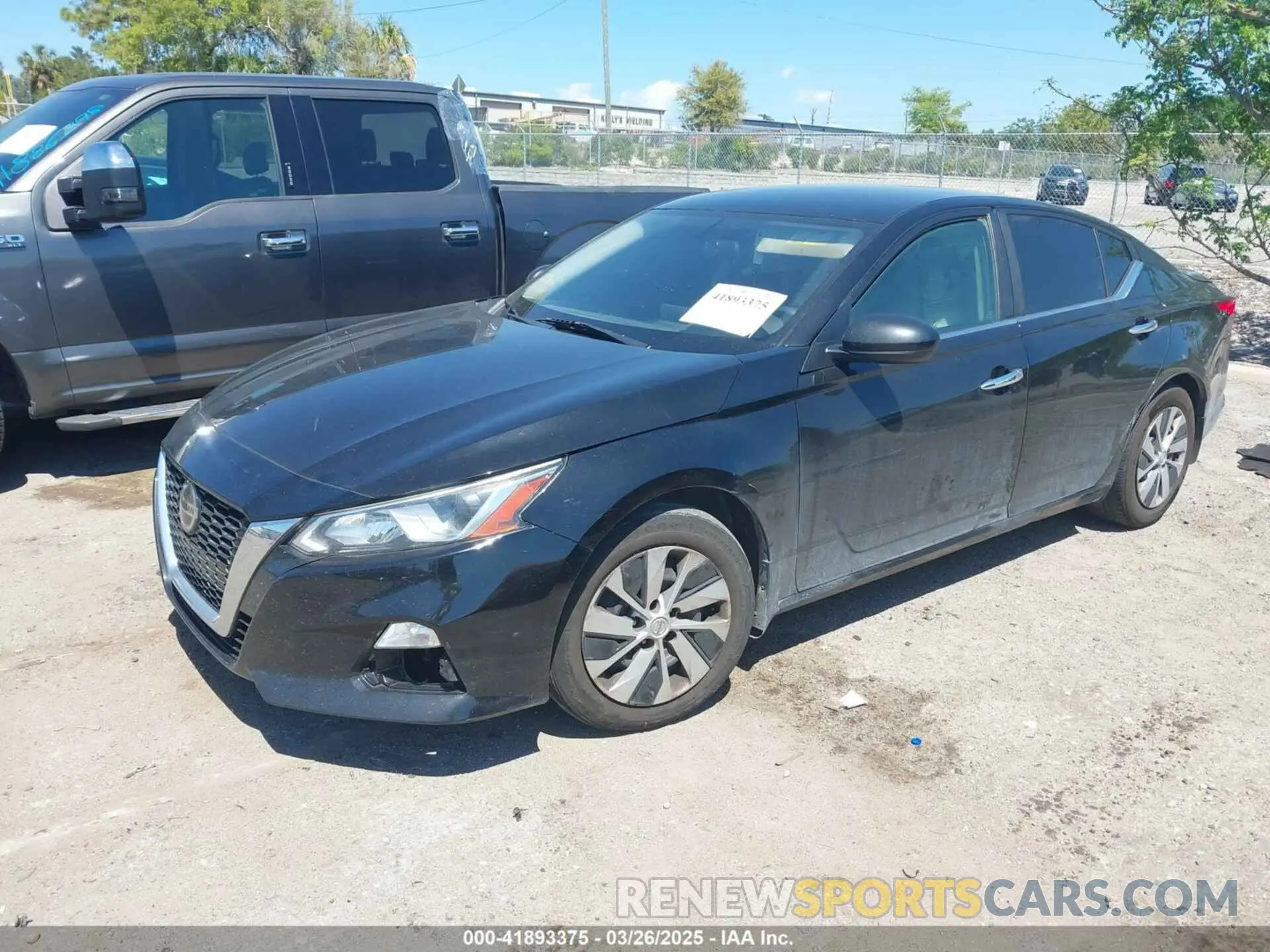2 Photograph of a damaged car 1N4BL4BV5KC142562 NISSAN ALTIMA 2019