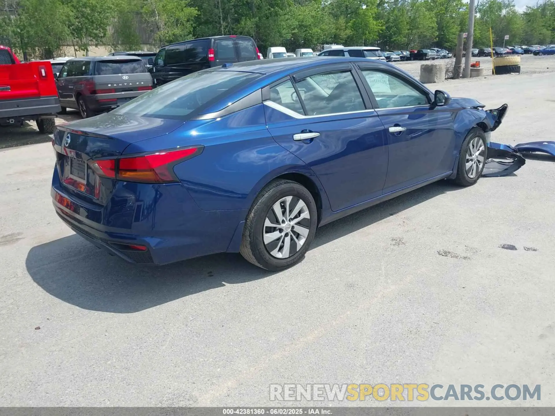 4 Photograph of a damaged car 1N4BL4BV5KC156865 NISSAN ALTIMA 2019