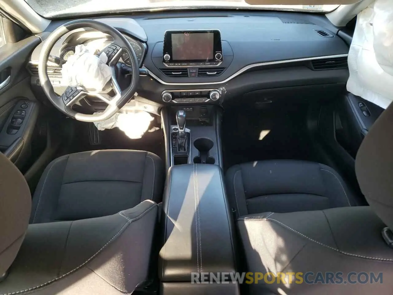 8 Photograph of a damaged car 1N4BL4BV5KC194323 NISSAN ALTIMA 2019