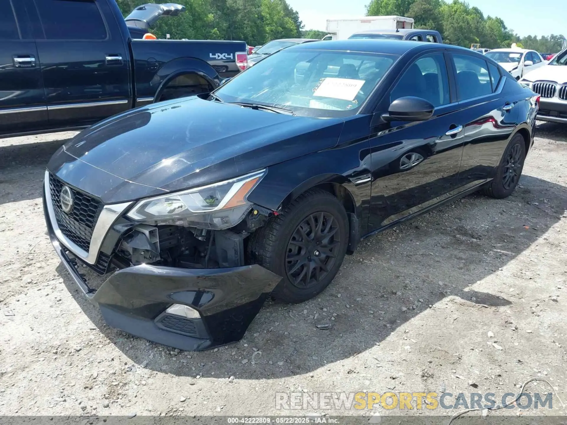 2 Photograph of a damaged car 1N4BL4BV5KC195309 NISSAN ALTIMA 2019