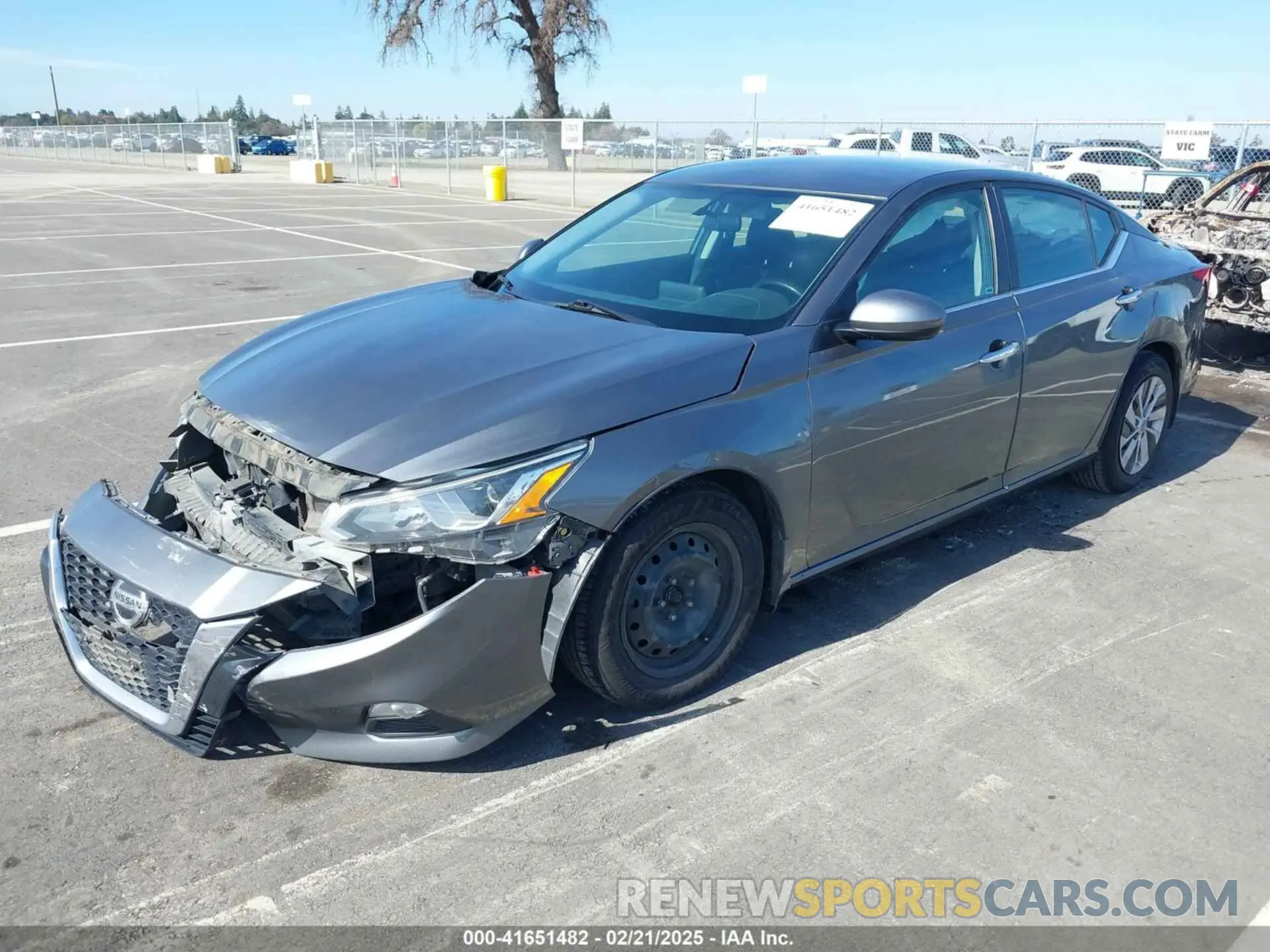 2 Photograph of a damaged car 1N4BL4BV5KC204364 NISSAN ALTIMA 2019