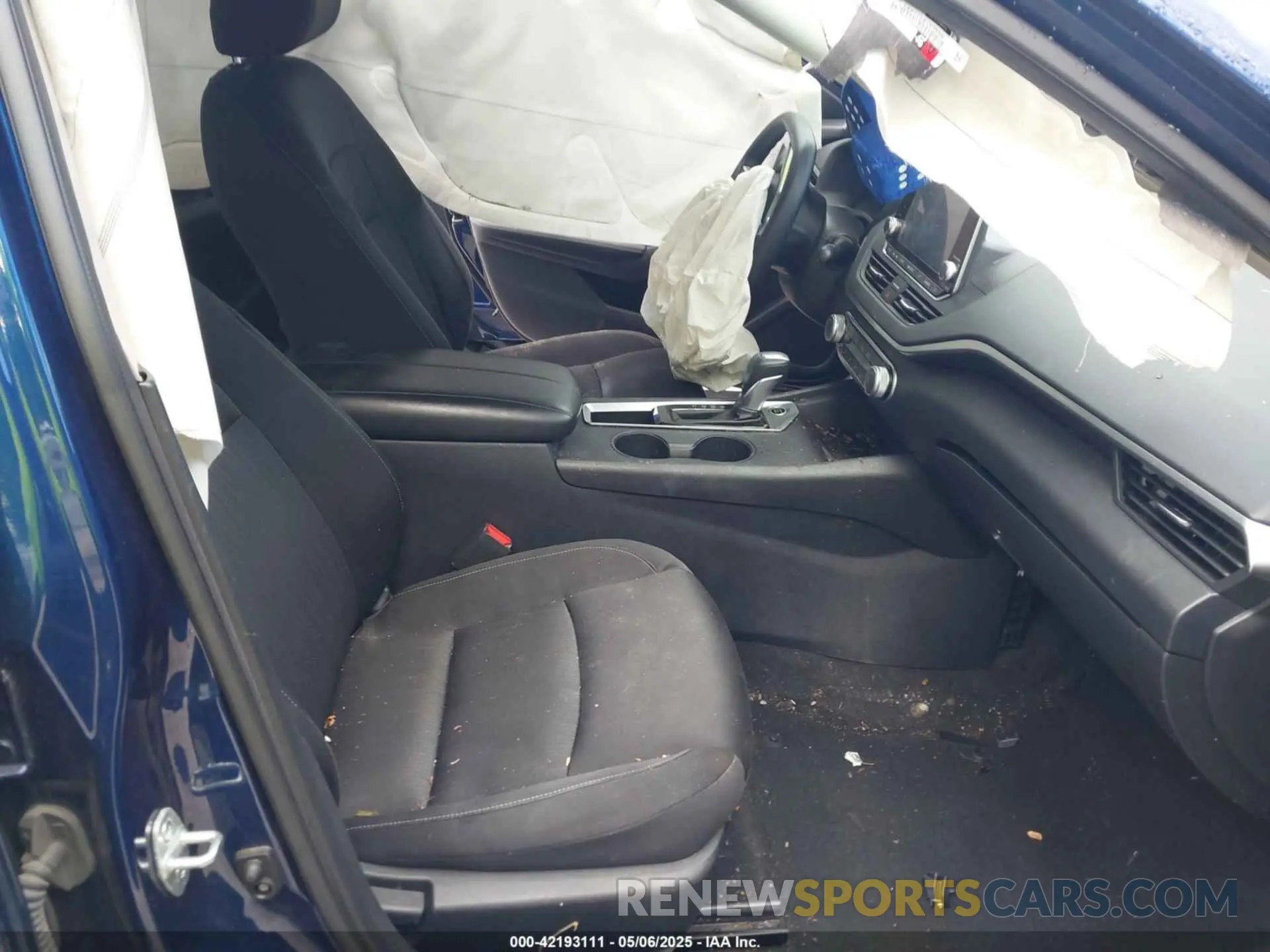 5 Photograph of a damaged car 1N4BL4BV5KC222282 NISSAN ALTIMA 2019
