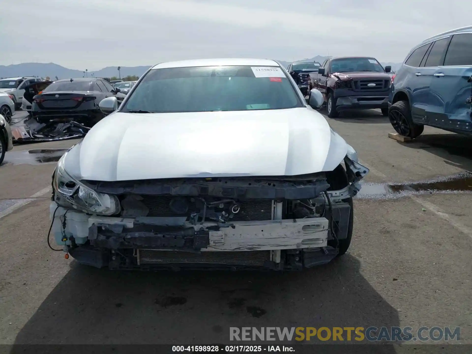 12 Photograph of a damaged car 1N4BL4BV5KC229121 NISSAN ALTIMA 2019