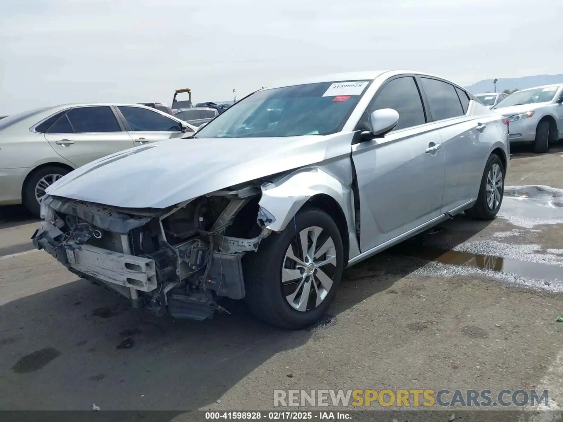 2 Photograph of a damaged car 1N4BL4BV5KC229121 NISSAN ALTIMA 2019