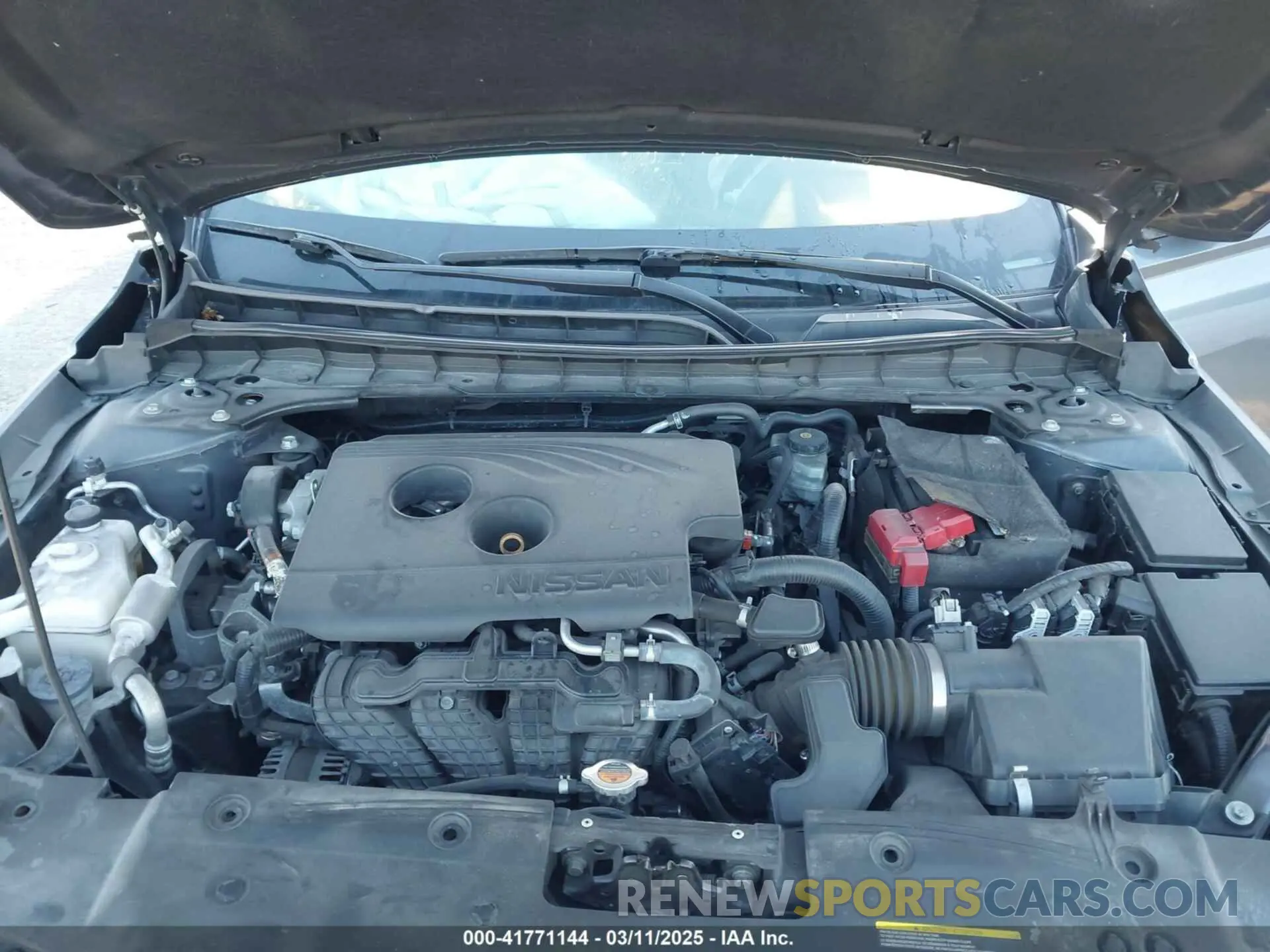 10 Photograph of a damaged car 1N4BL4BV5KC230253 NISSAN ALTIMA 2019