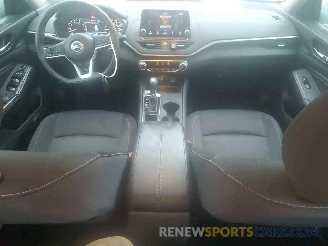 8 Photograph of a damaged car 1N4BL4BV5KC237395 NISSAN ALTIMA 2019