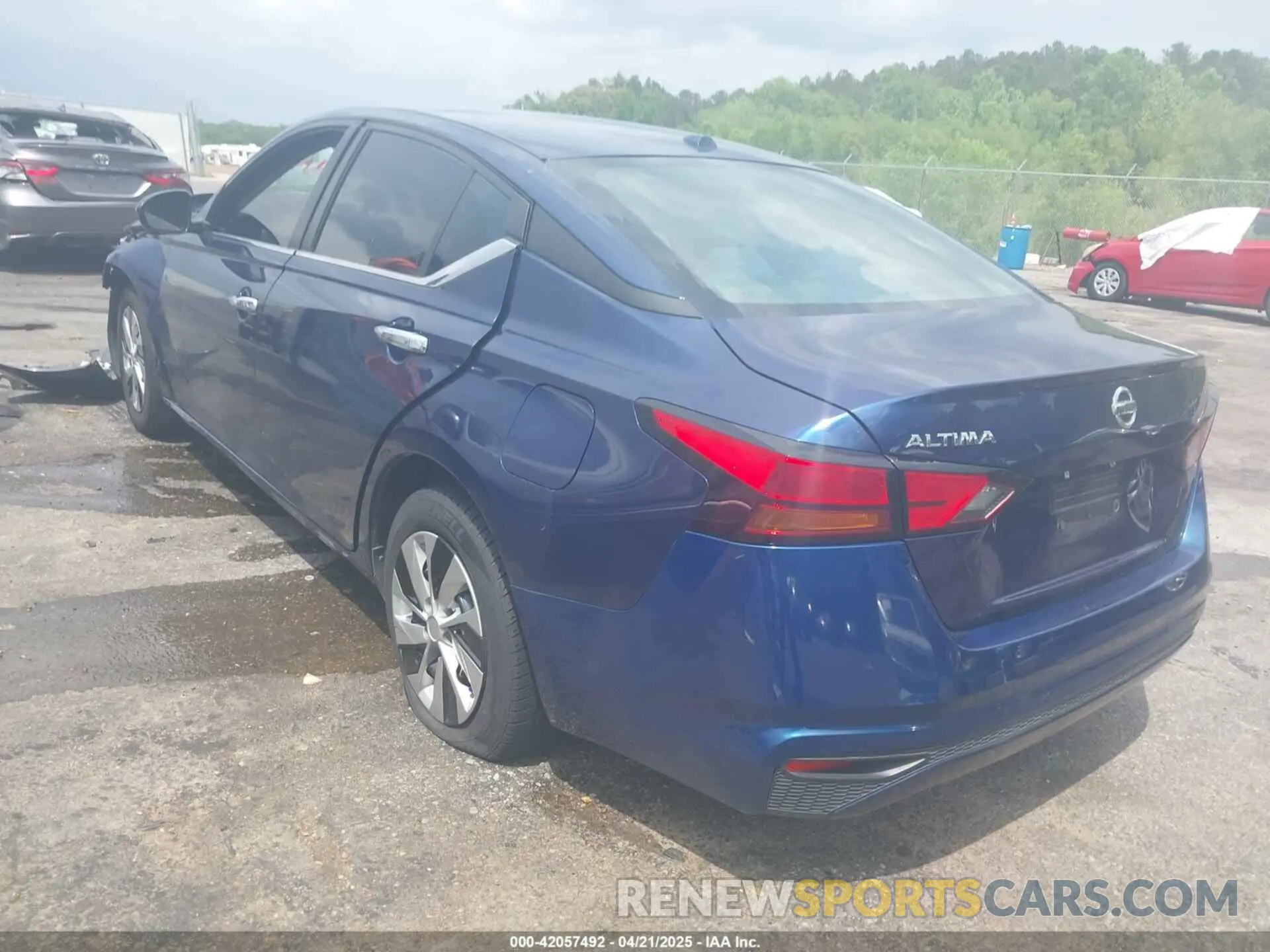 3 Photograph of a damaged car 1N4BL4BV5KC237901 NISSAN ALTIMA 2019