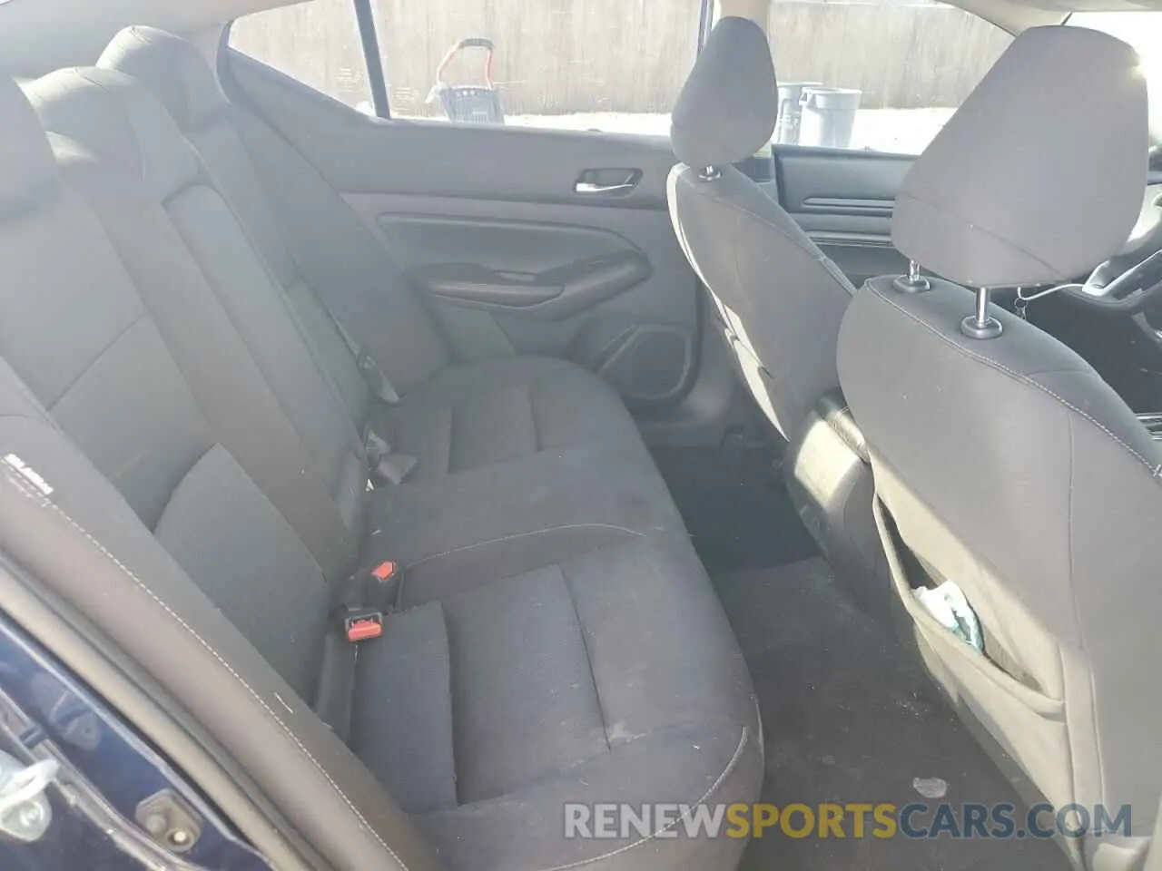 10 Photograph of a damaged car 1N4BL4BV5KC240992 NISSAN ALTIMA 2019