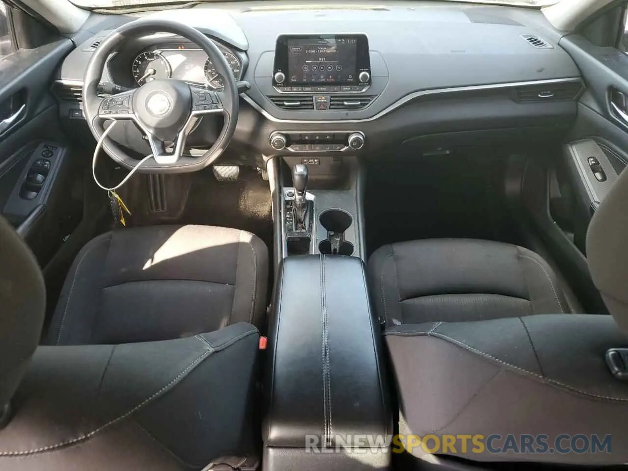 8 Photograph of a damaged car 1N4BL4BV5KC240992 NISSAN ALTIMA 2019