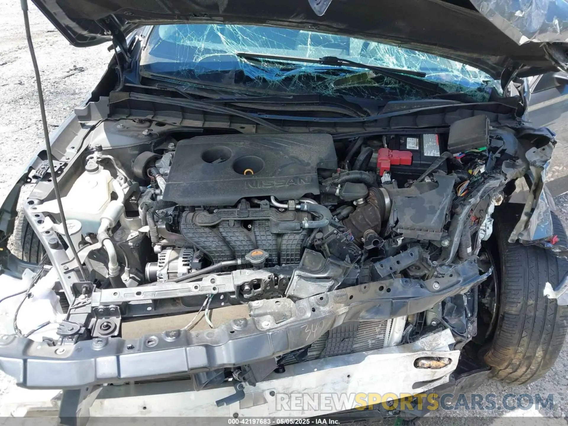 10 Photograph of a damaged car 1N4BL4BV5KC255637 NISSAN ALTIMA 2019