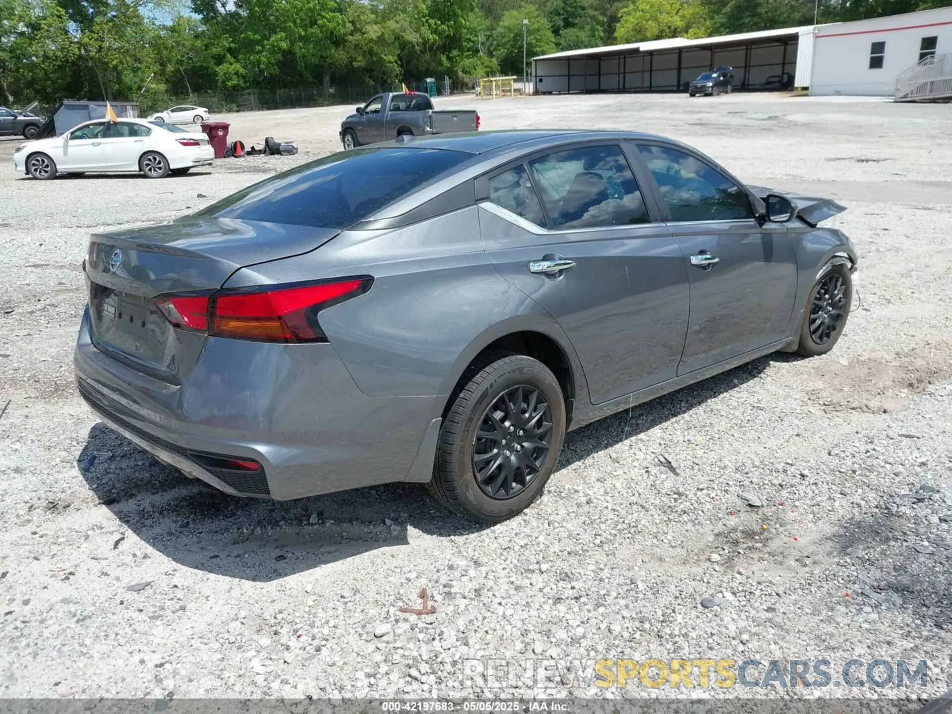 4 Photograph of a damaged car 1N4BL4BV5KC255637 NISSAN ALTIMA 2019