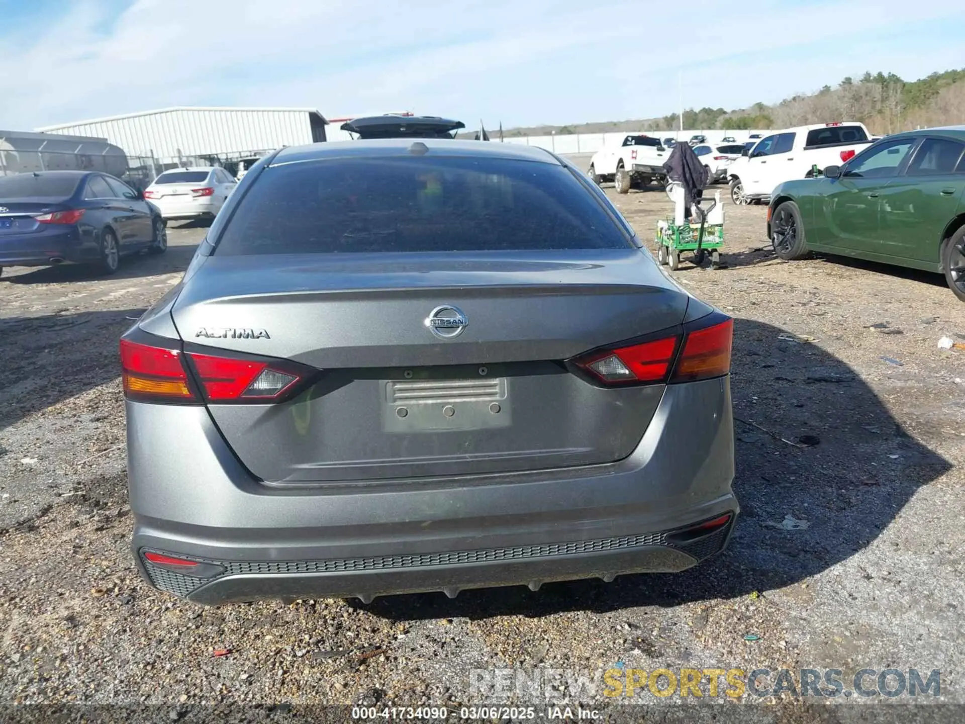 16 Photograph of a damaged car 1N4BL4BV5KN307384 NISSAN ALTIMA 2019