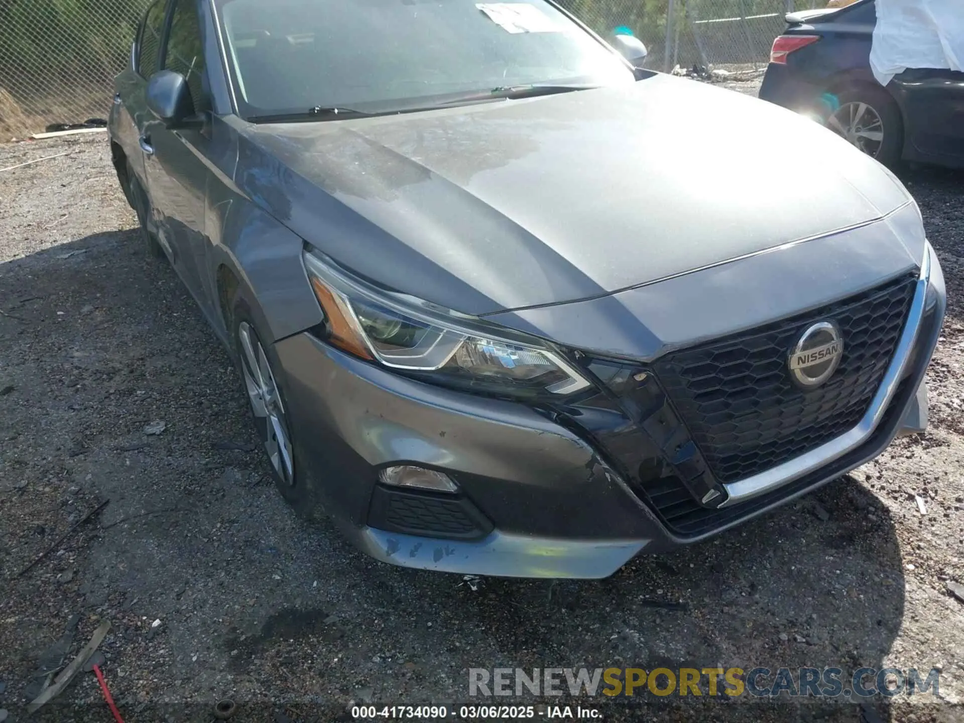 17 Photograph of a damaged car 1N4BL4BV5KN307384 NISSAN ALTIMA 2019