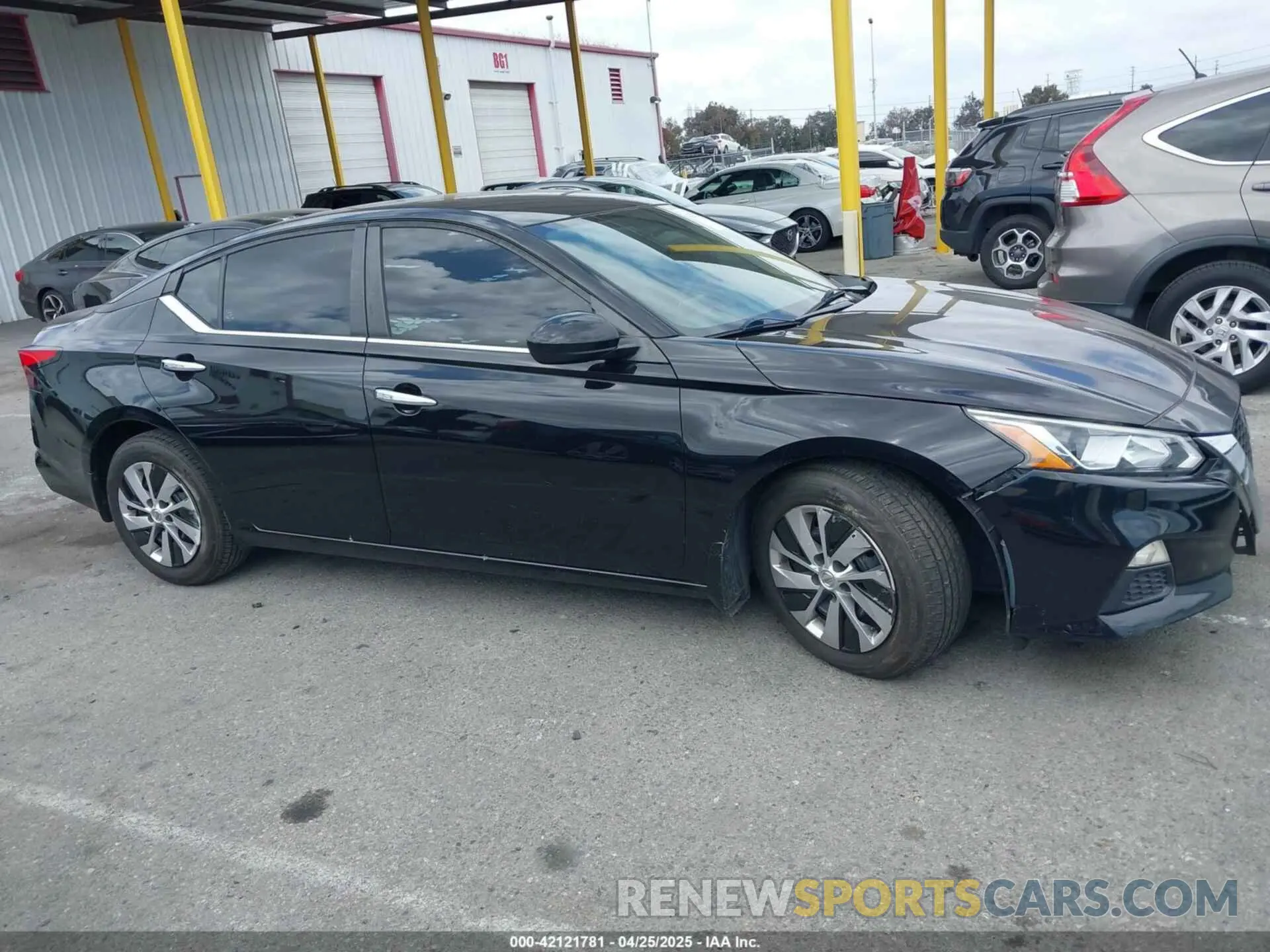 14 Photograph of a damaged car 1N4BL4BV5KN307594 NISSAN ALTIMA 2019
