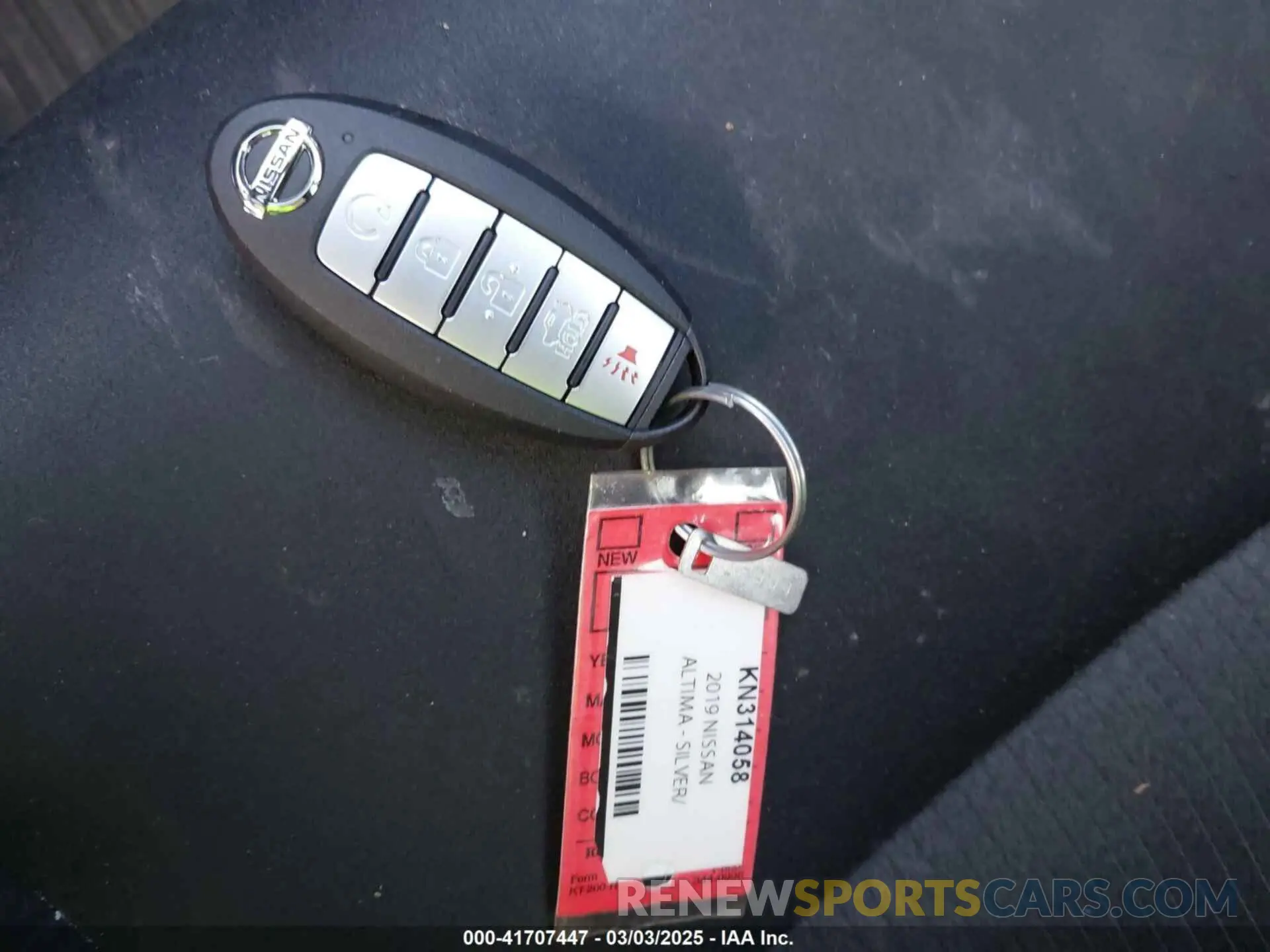 11 Photograph of a damaged car 1N4BL4BV5KN314058 NISSAN ALTIMA 2019