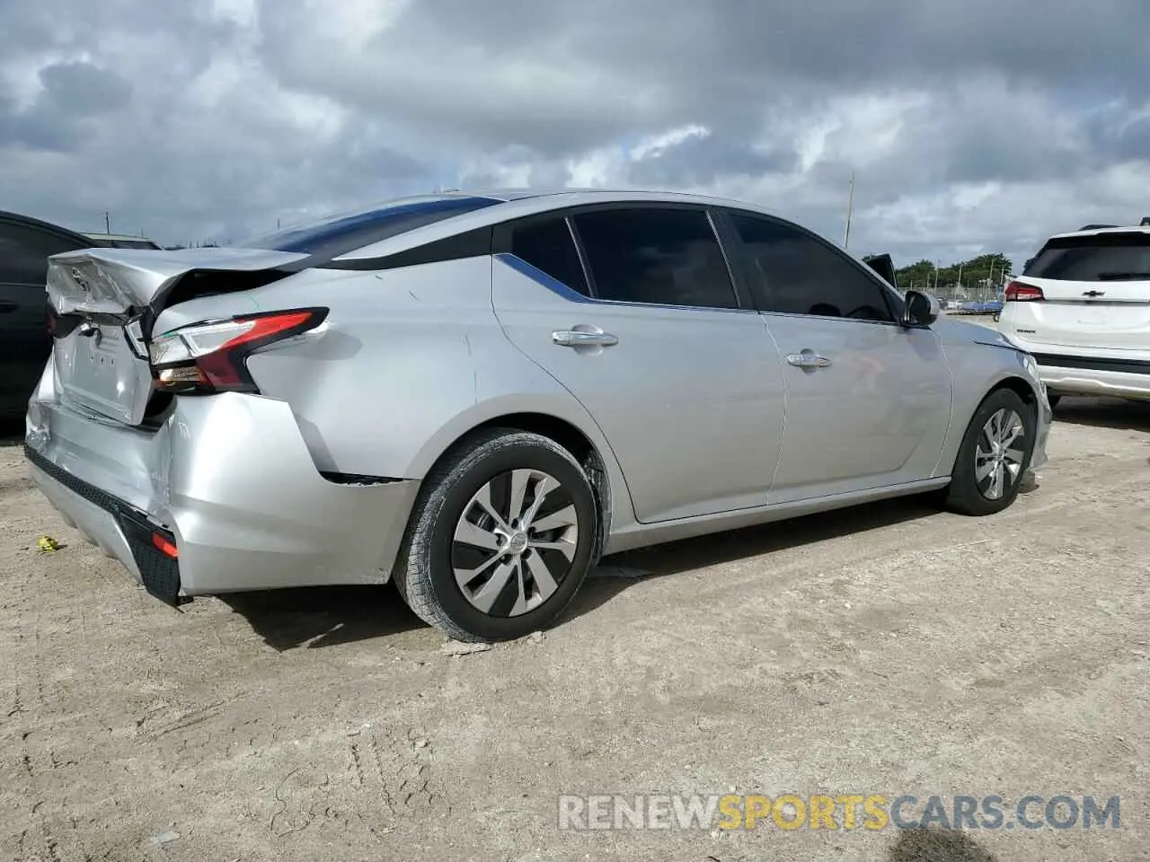 3 Photograph of a damaged car 1N4BL4BV6KC161167 NISSAN ALTIMA 2019