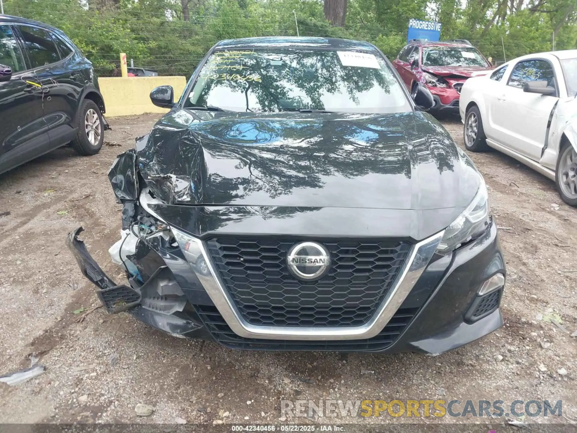12 Photograph of a damaged car 1N4BL4BV6KC167101 NISSAN ALTIMA 2019