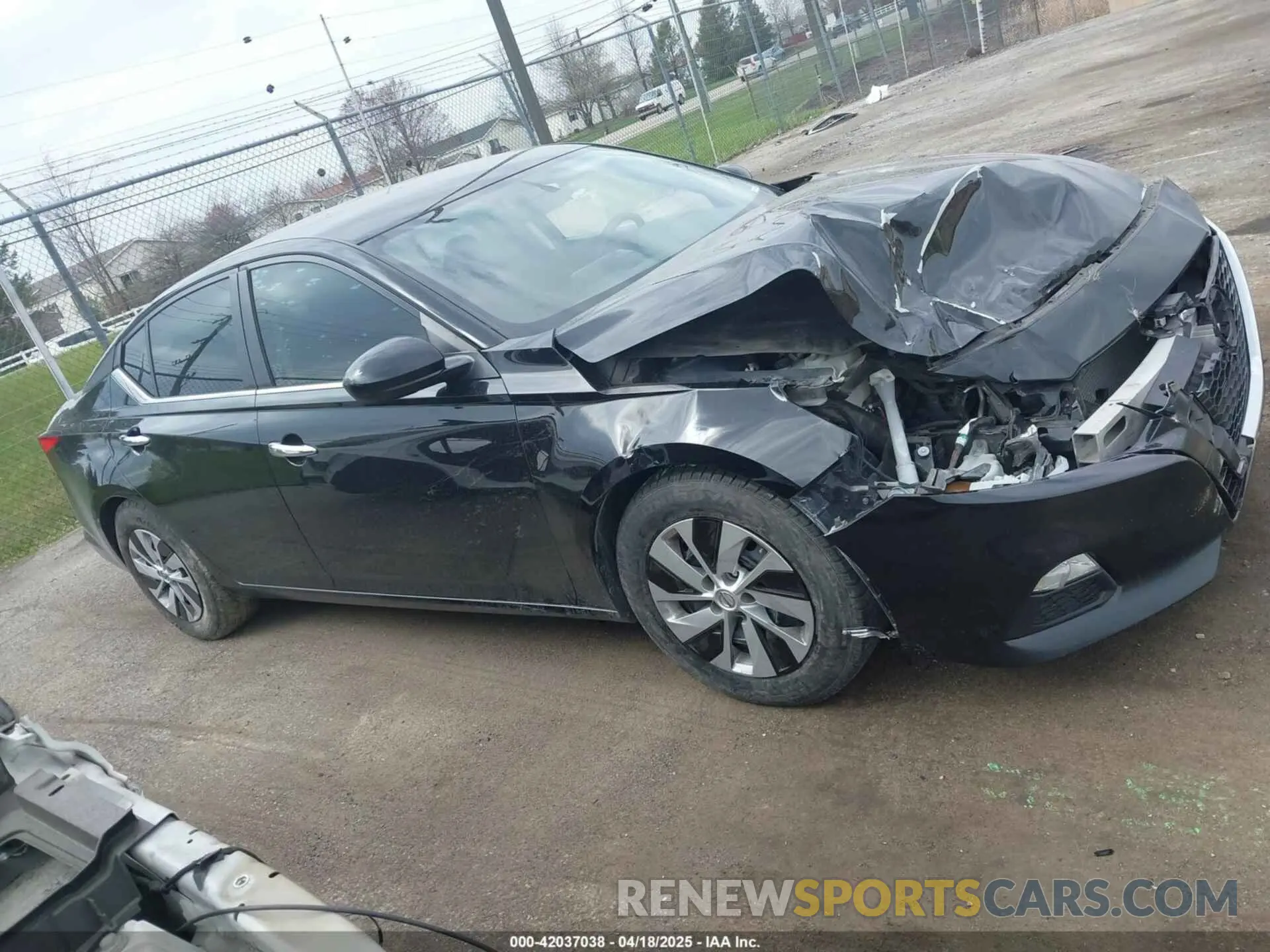 13 Photograph of a damaged car 1N4BL4BV6KC197344 NISSAN ALTIMA 2019