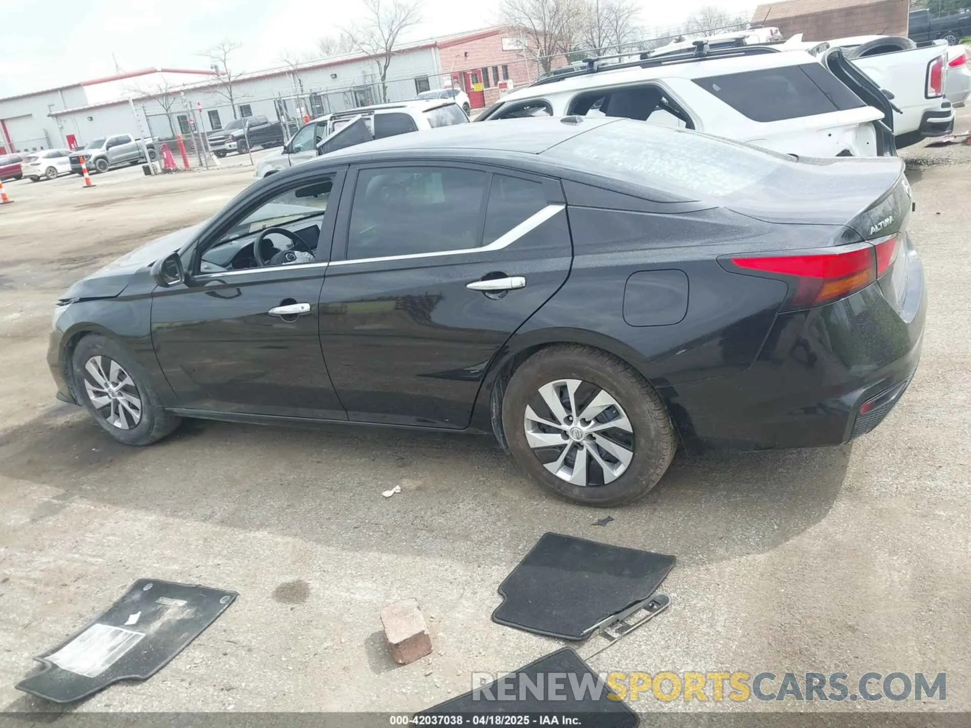 14 Photograph of a damaged car 1N4BL4BV6KC197344 NISSAN ALTIMA 2019